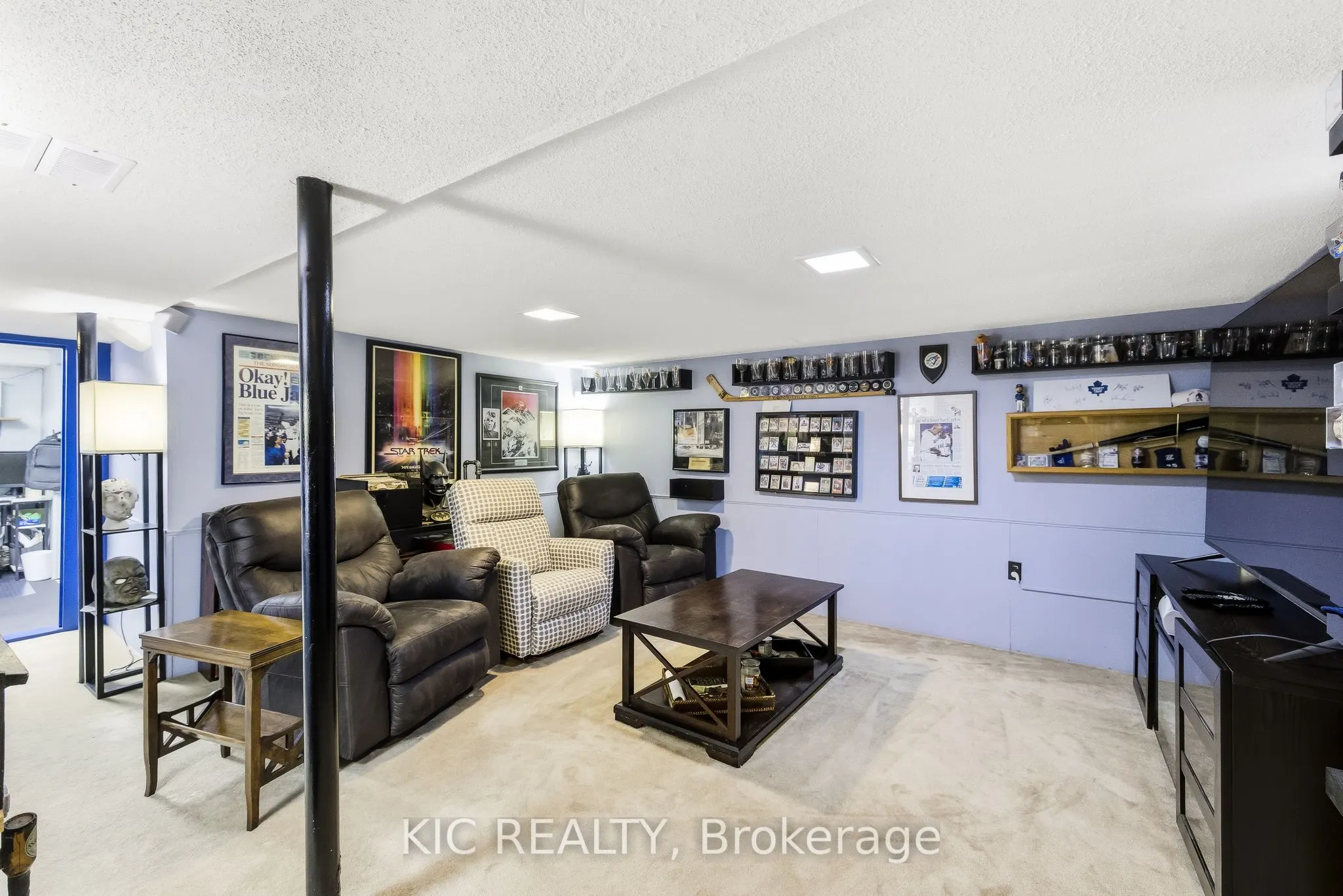 1795 Listowell Crescent