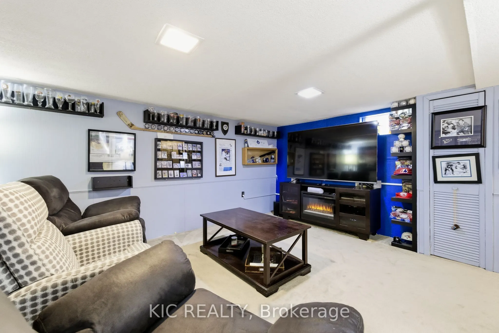 1795 Listowell Crescent