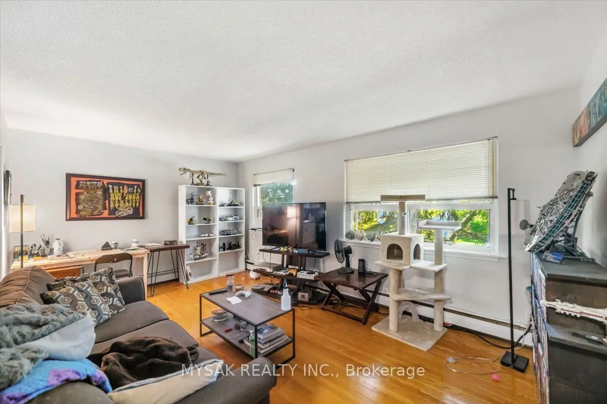 1033 Ravine Road