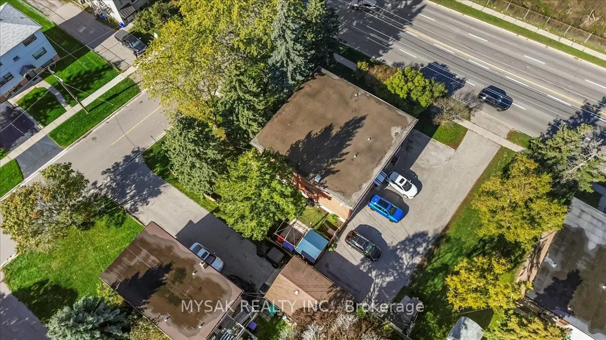 1033 Ravine Road