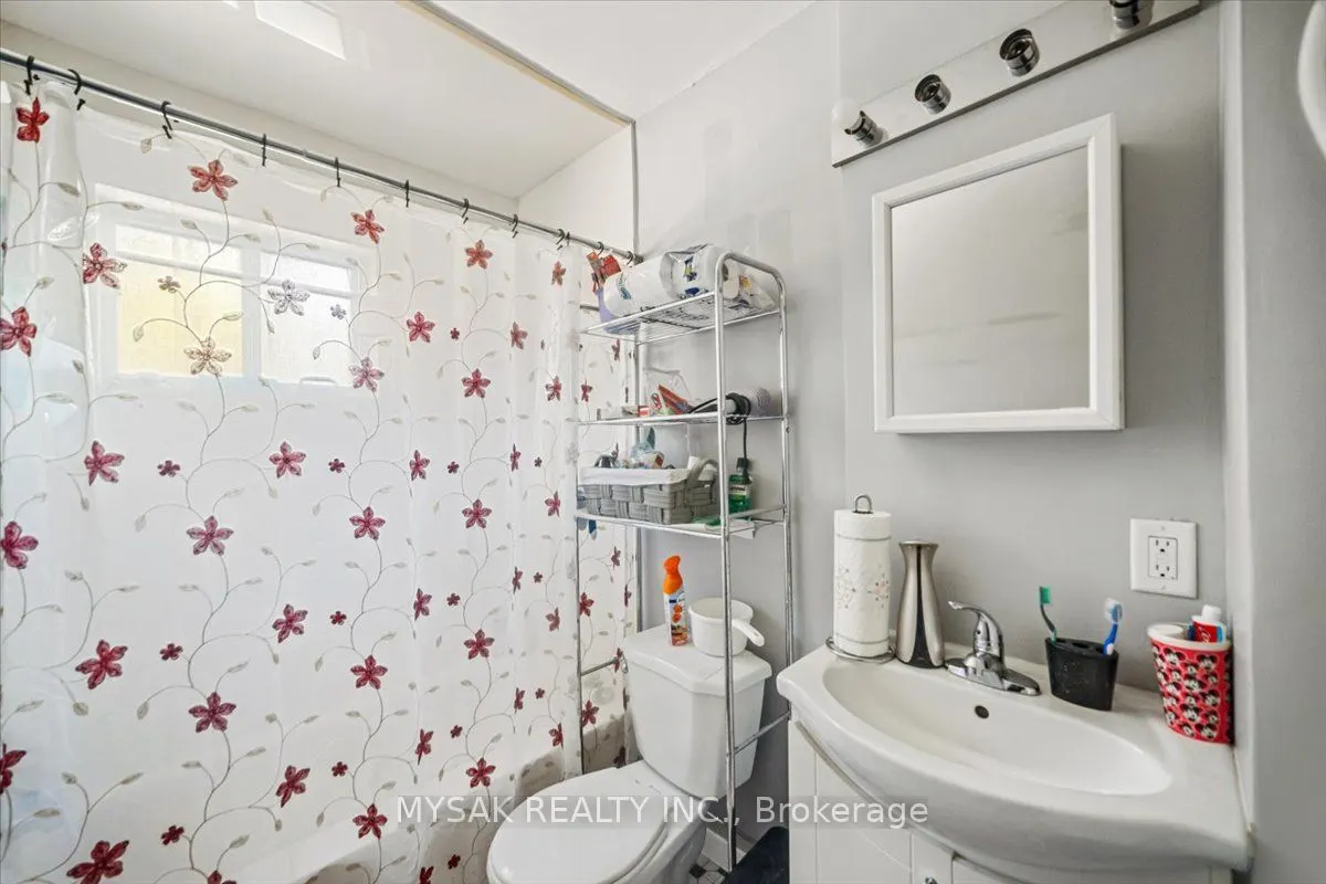 1033 Ravine Road