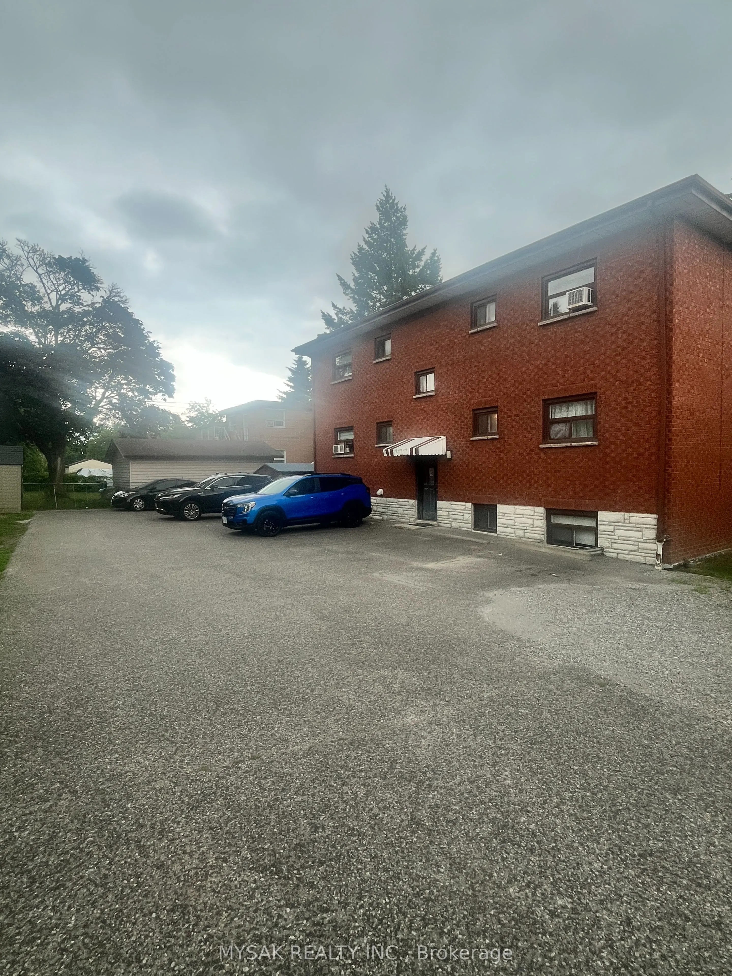 1033 Ravine Road