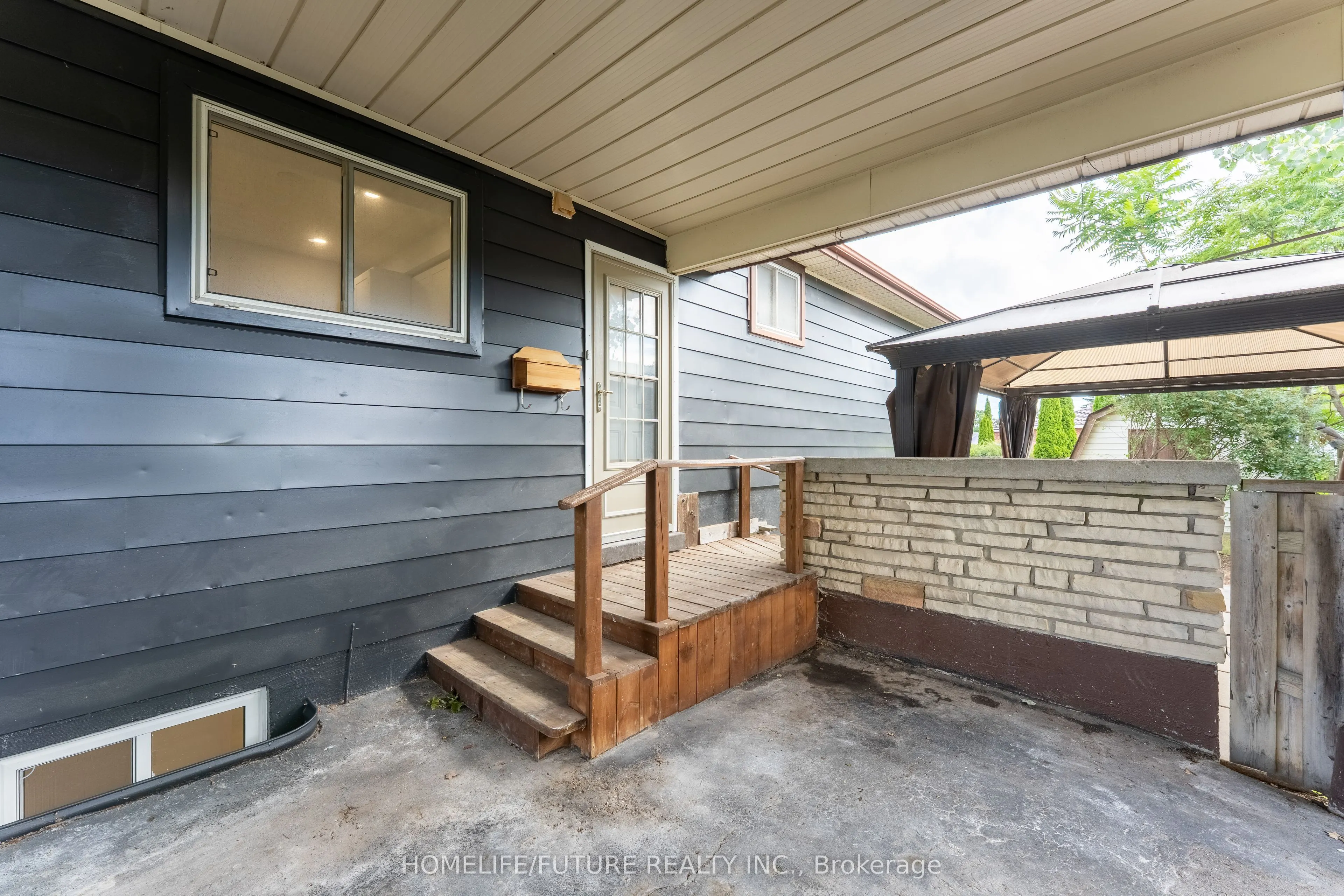 219 Guelph Street