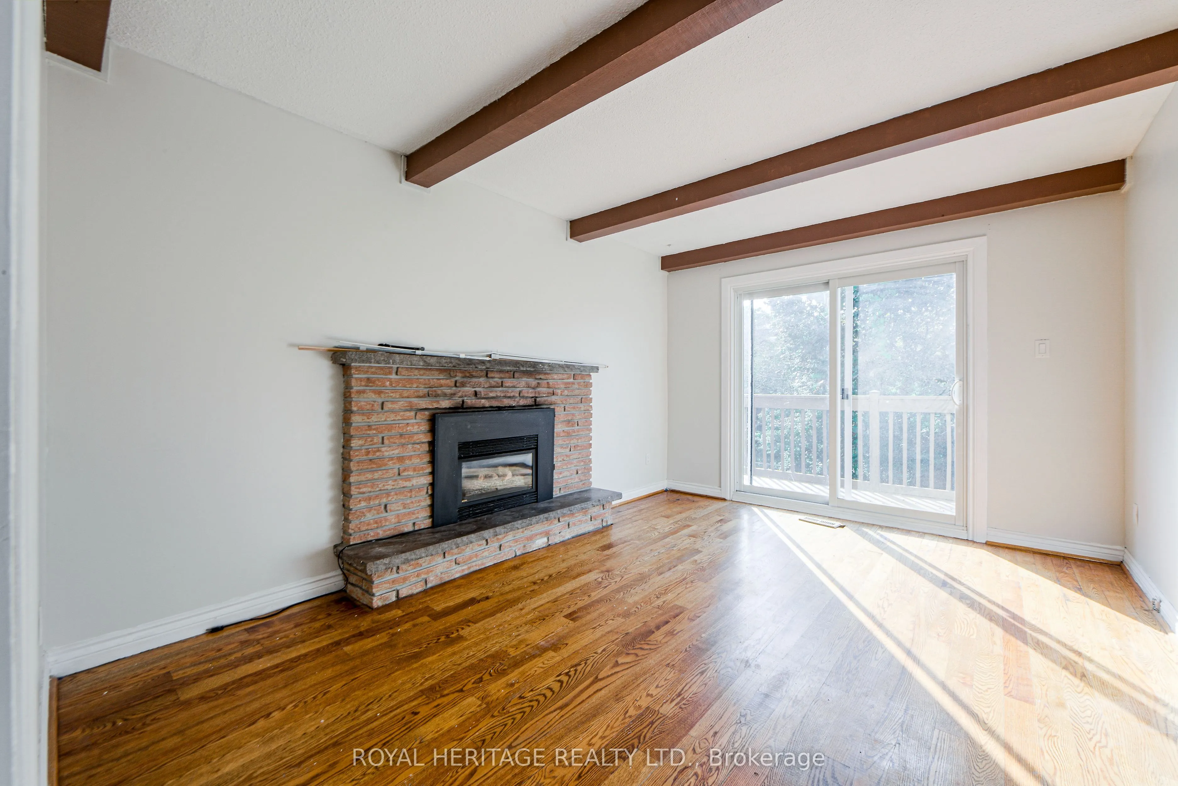 586 Creekview Circle