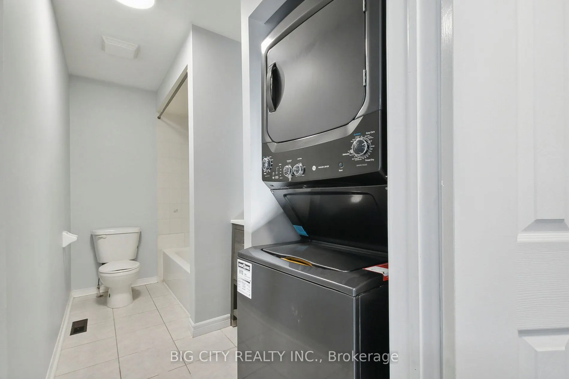27 Angier Crescent, #Upper