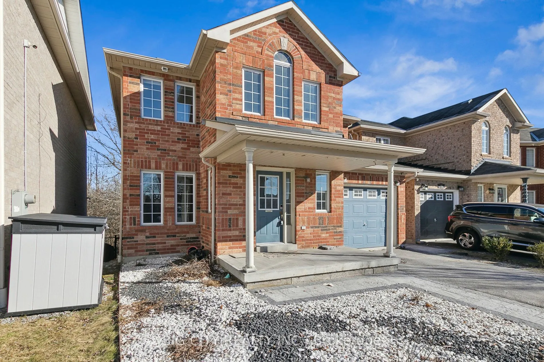 27 Angier Crescent, #Upper