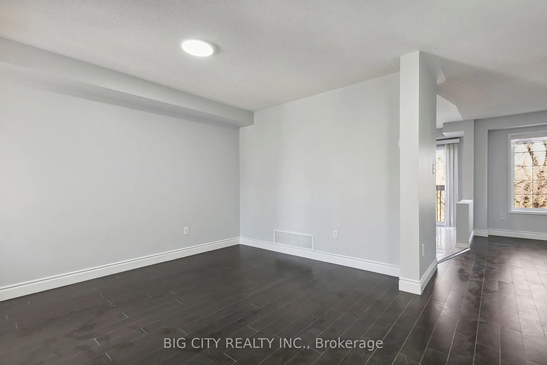 27 Angier Crescent, #Upper