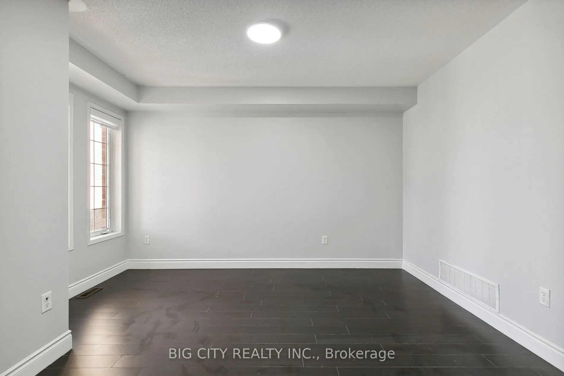 27 Angier Crescent, #Upper