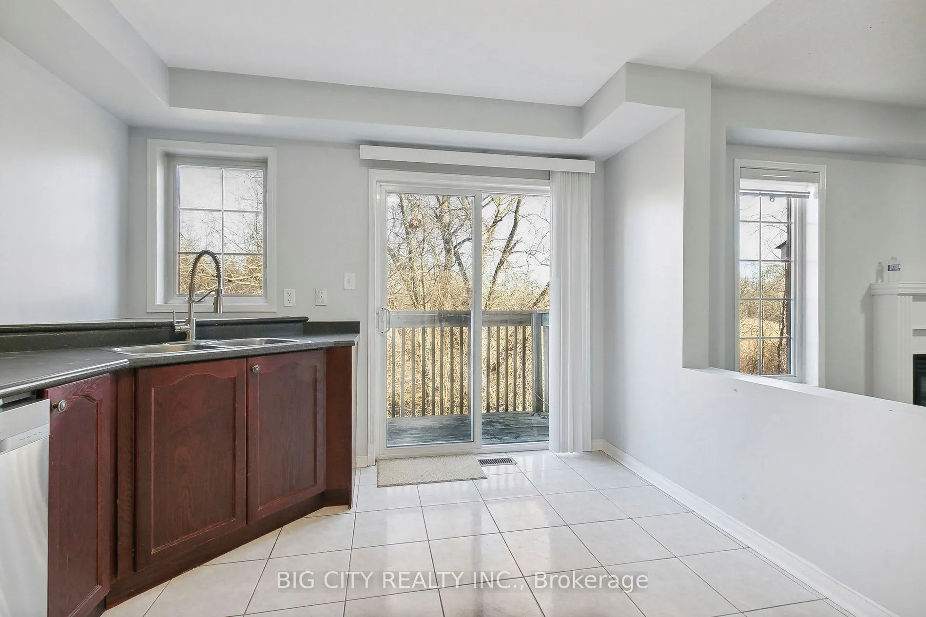 27 Angier Crescent, #Upper