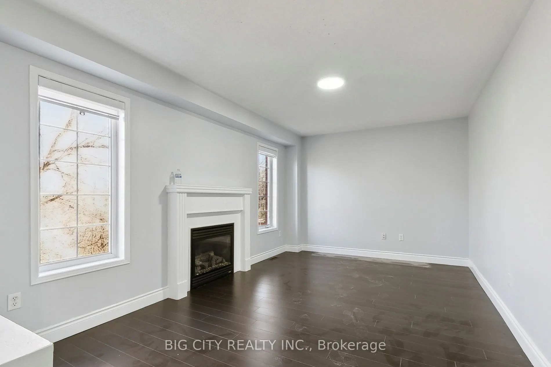 27 Angier Crescent, #Upper