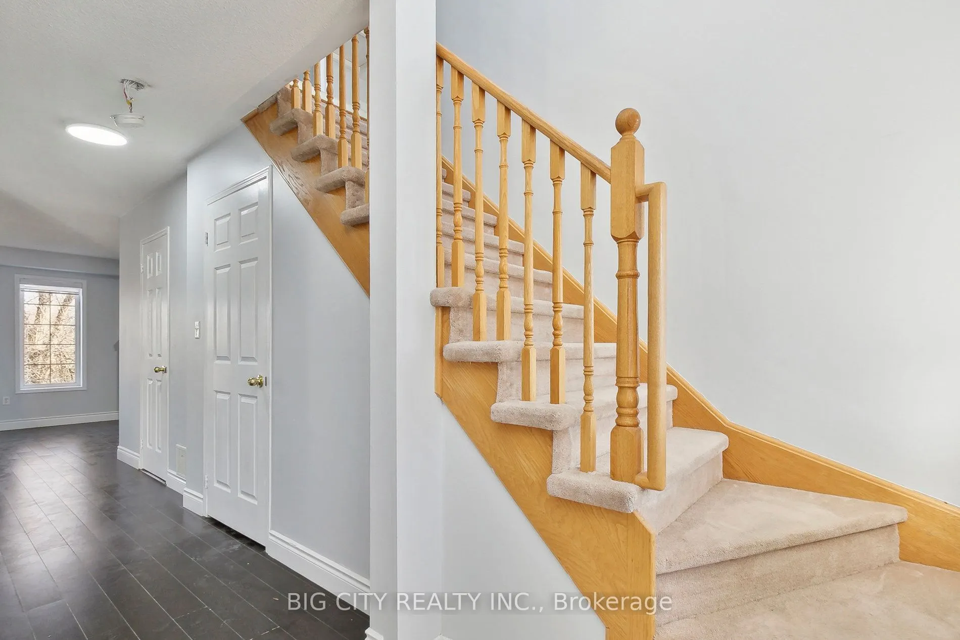 27 Angier Crescent, #Upper