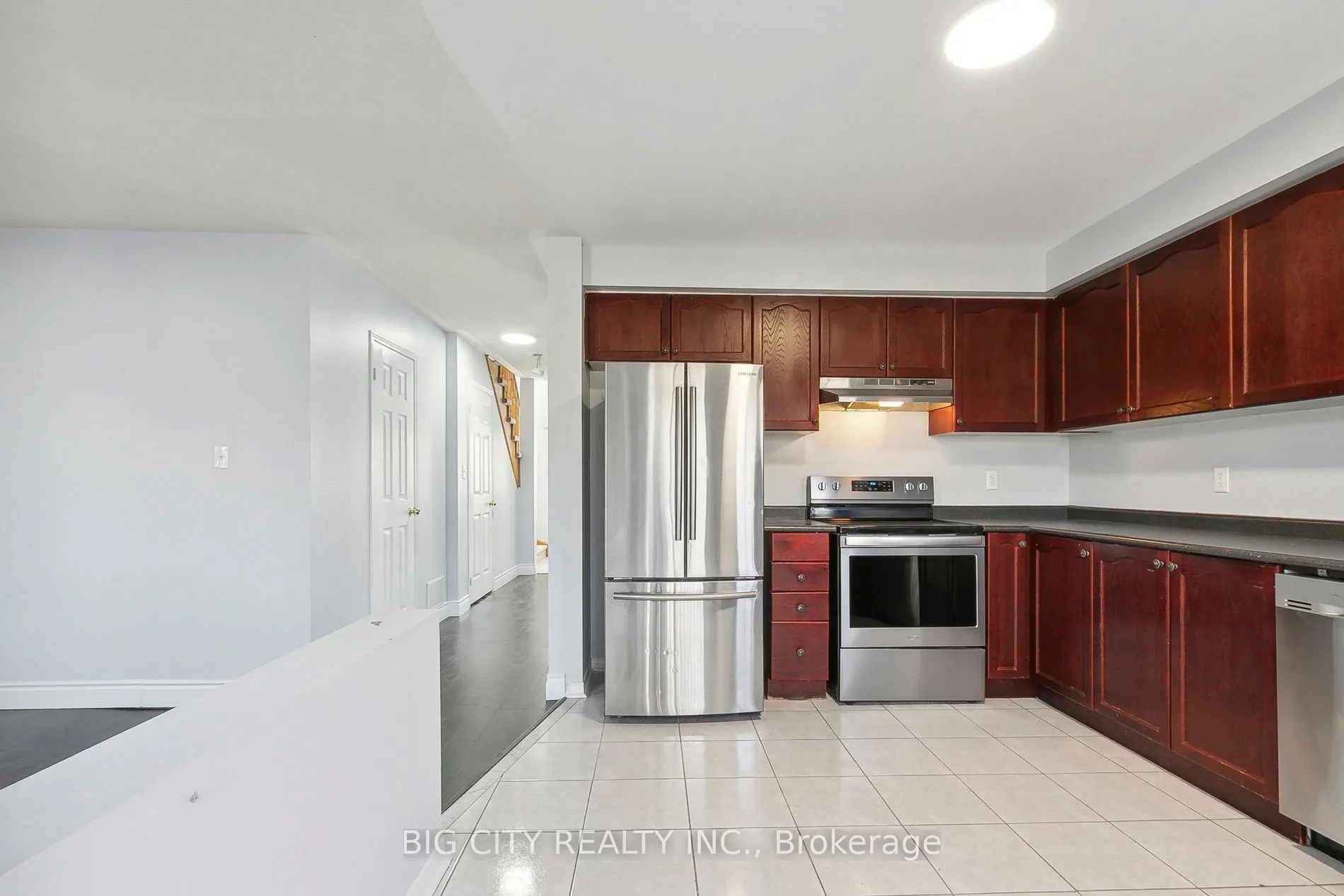 27 Angier Crescent, #Upper