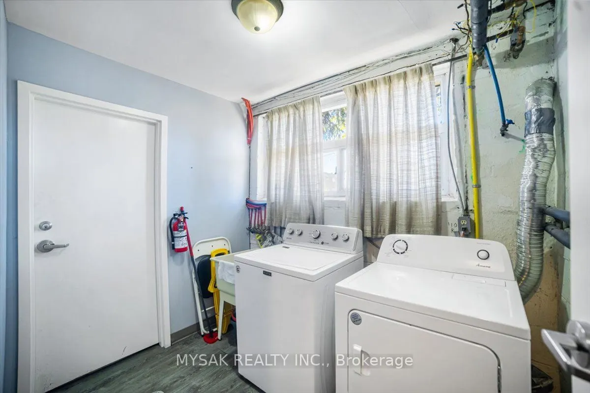 1033 Ravine Road