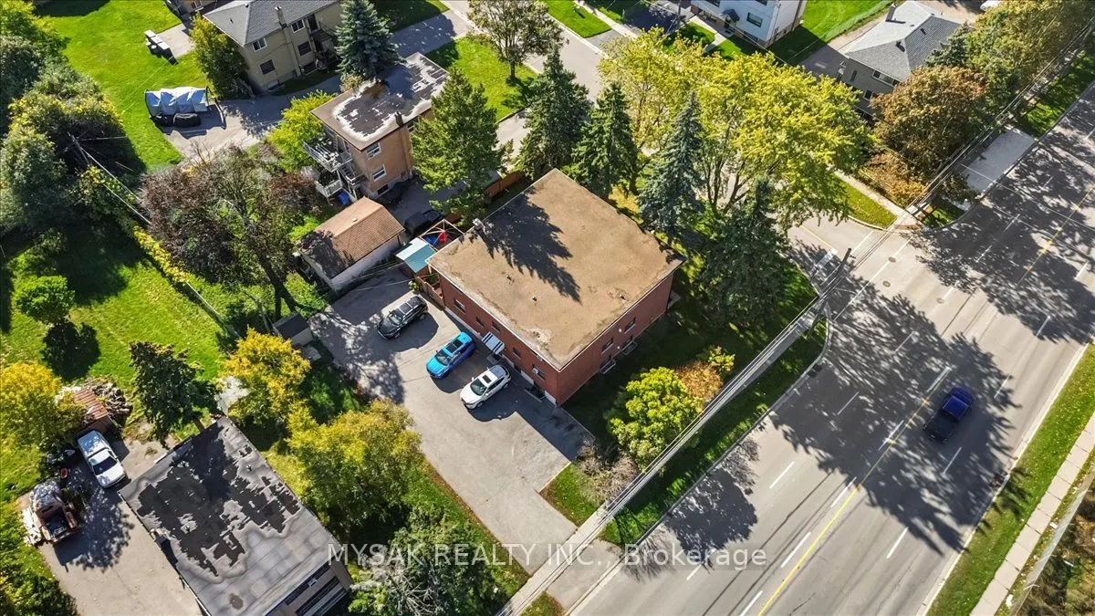 1033 Ravine Road