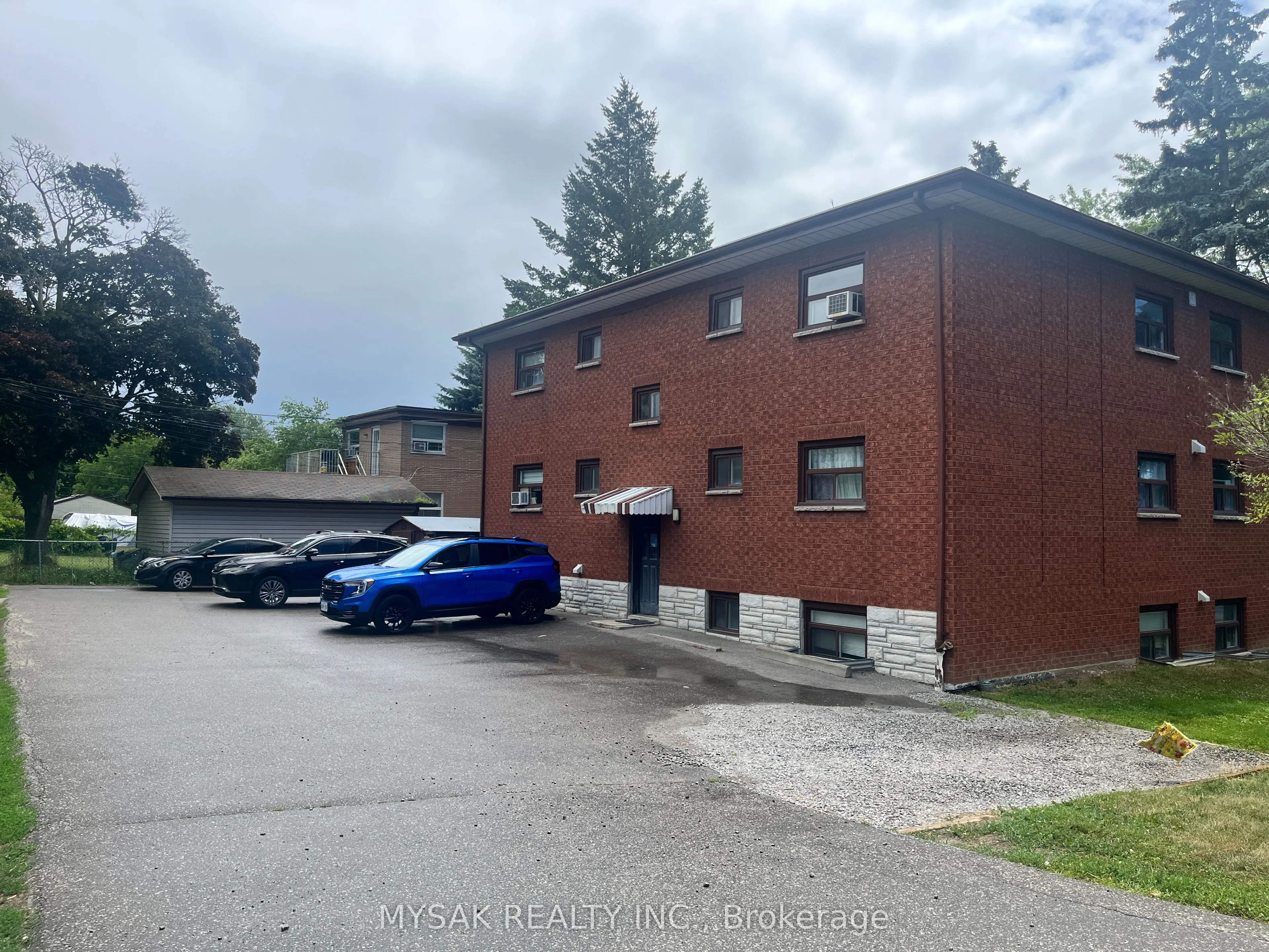 1033 Ravine Road