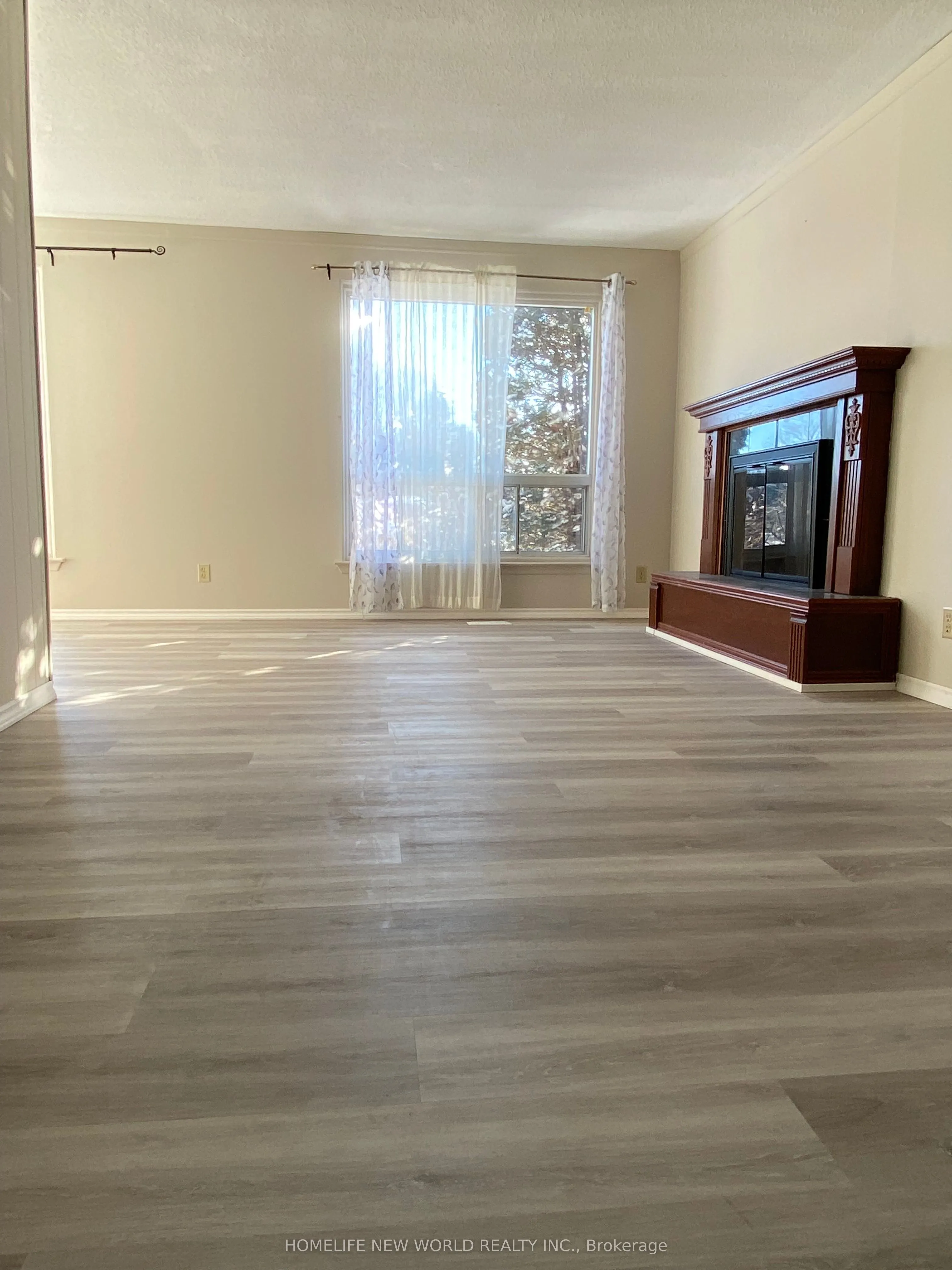832 Reytan Boulevard