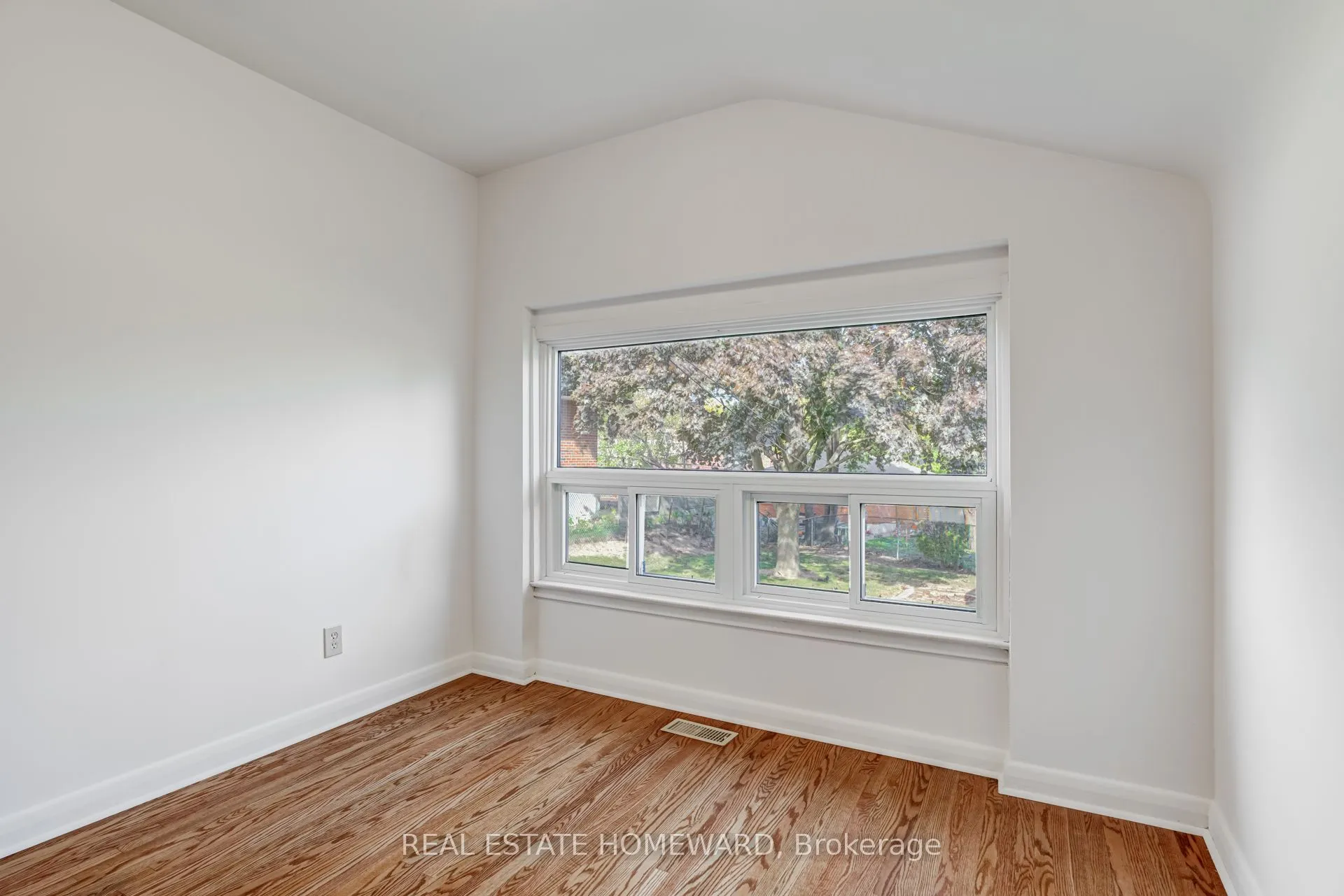 80 Wantanopa Crescent