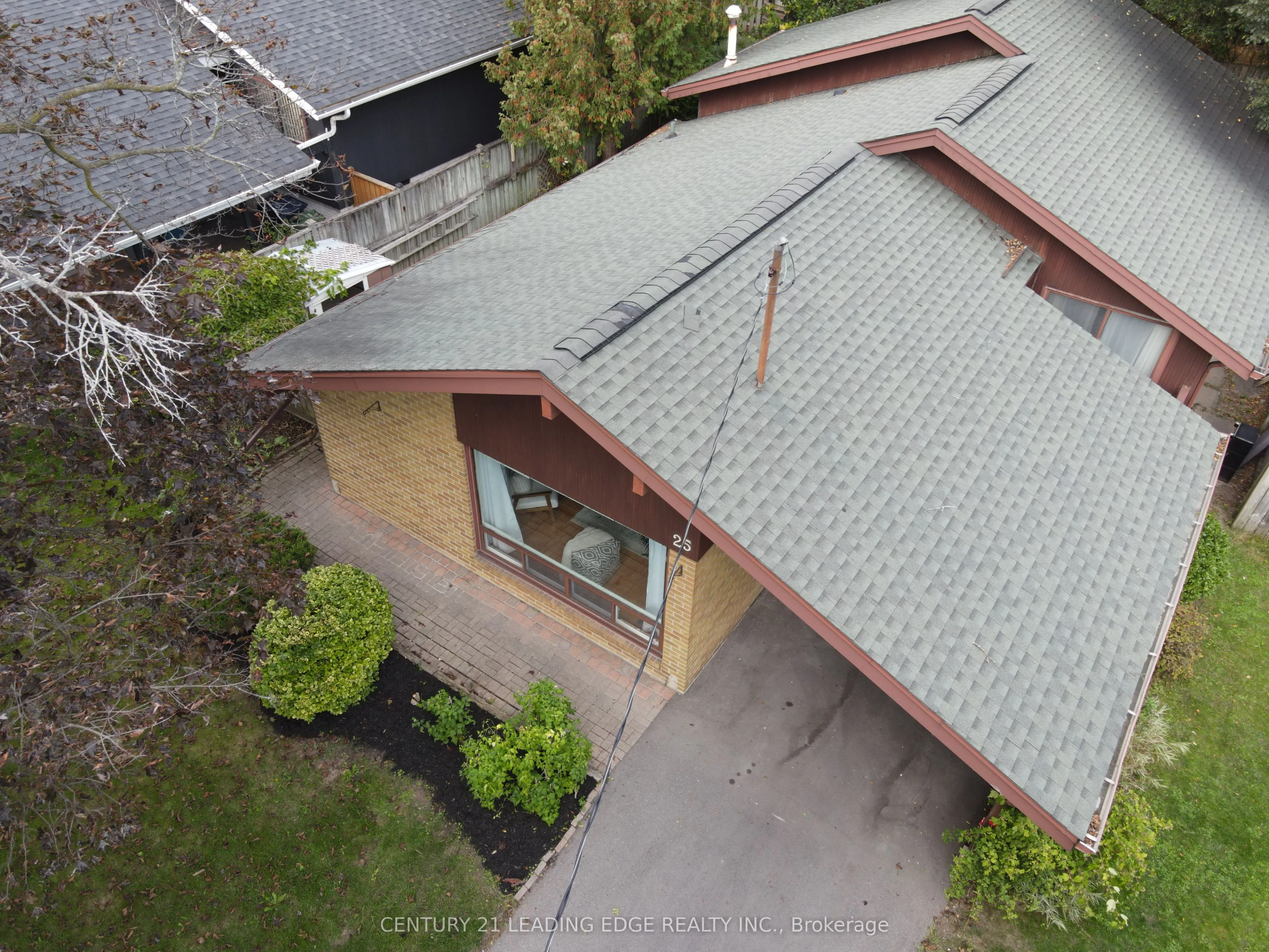 25 Oakley Boulevard