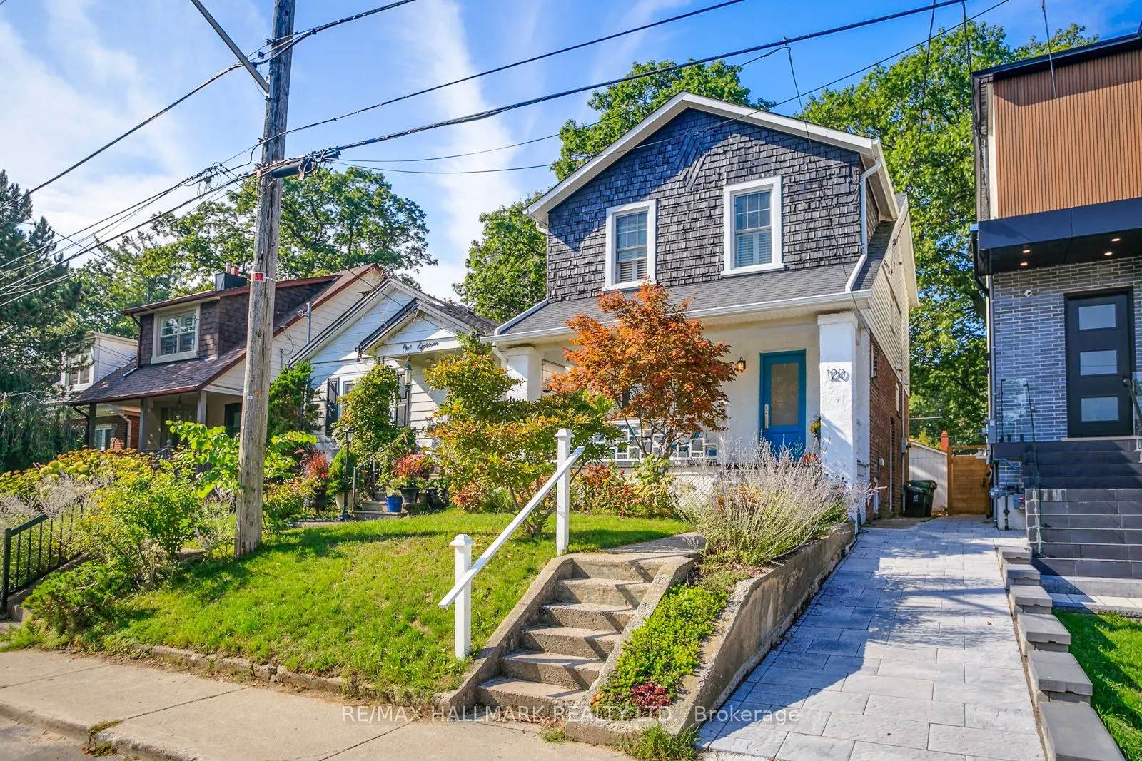 120 Warden Avenue