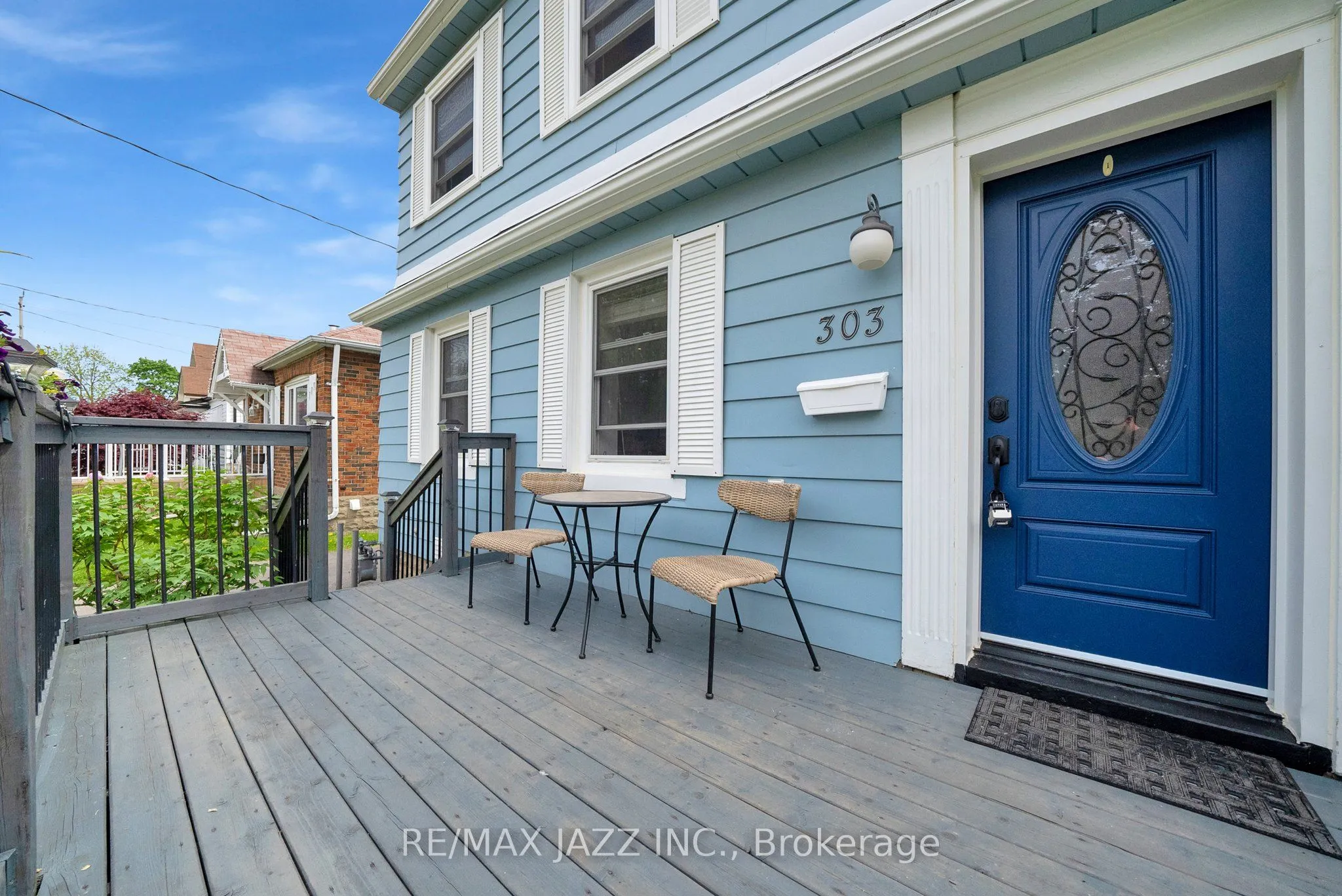 303 Gliddon Avenue