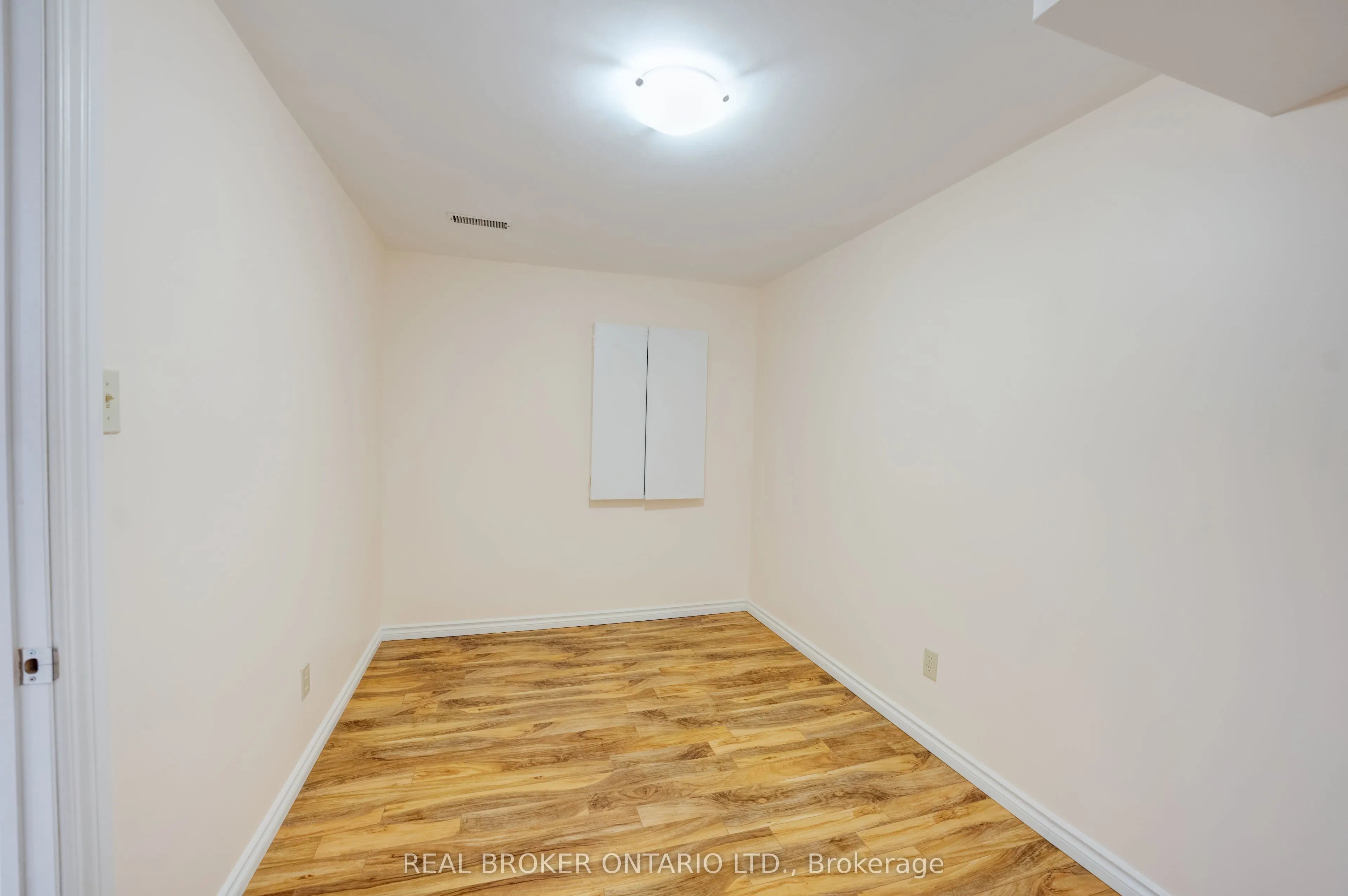 87A Hill Crescent
