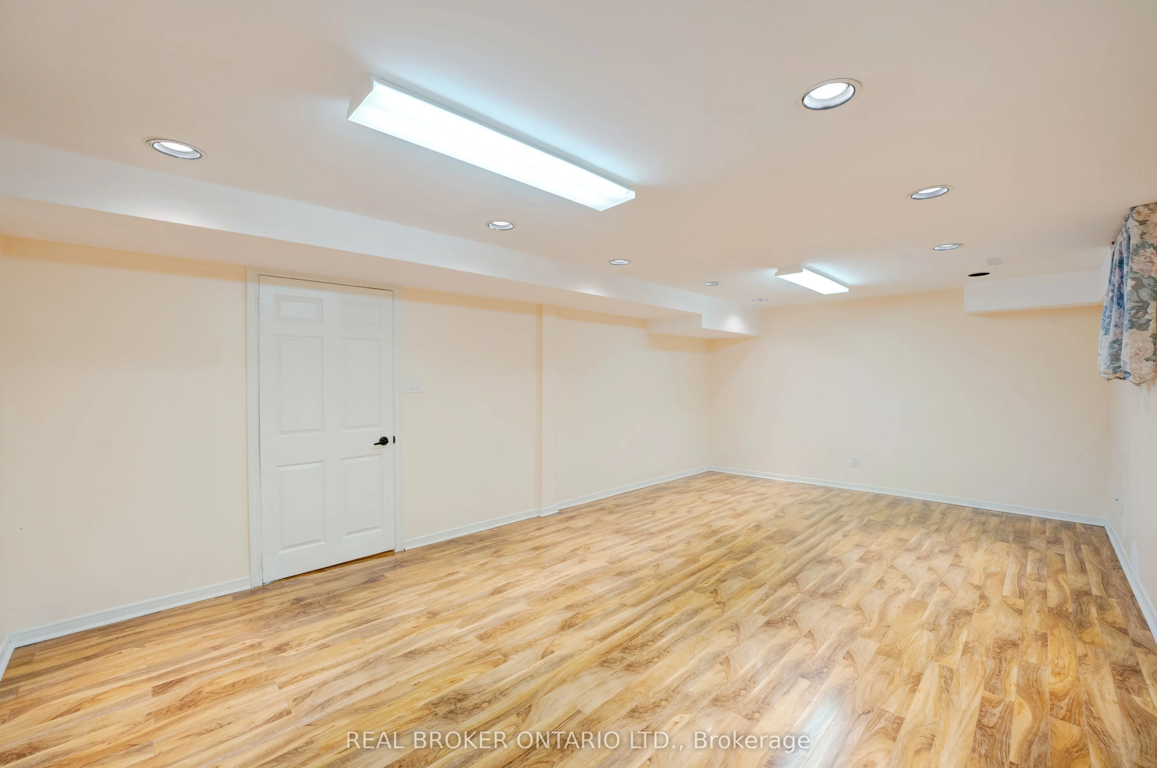 87A Hill Crescent