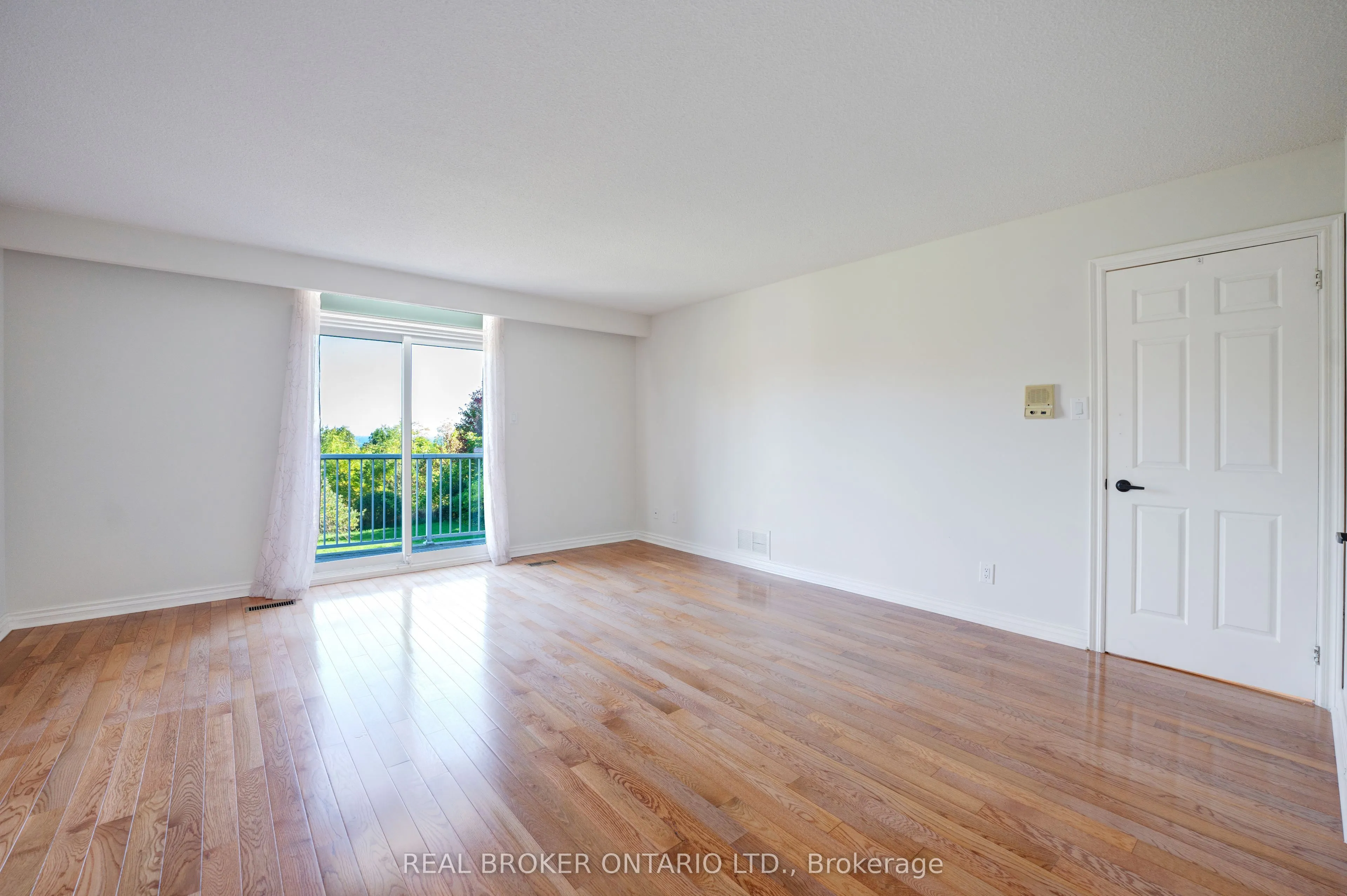 87A Hill Crescent
