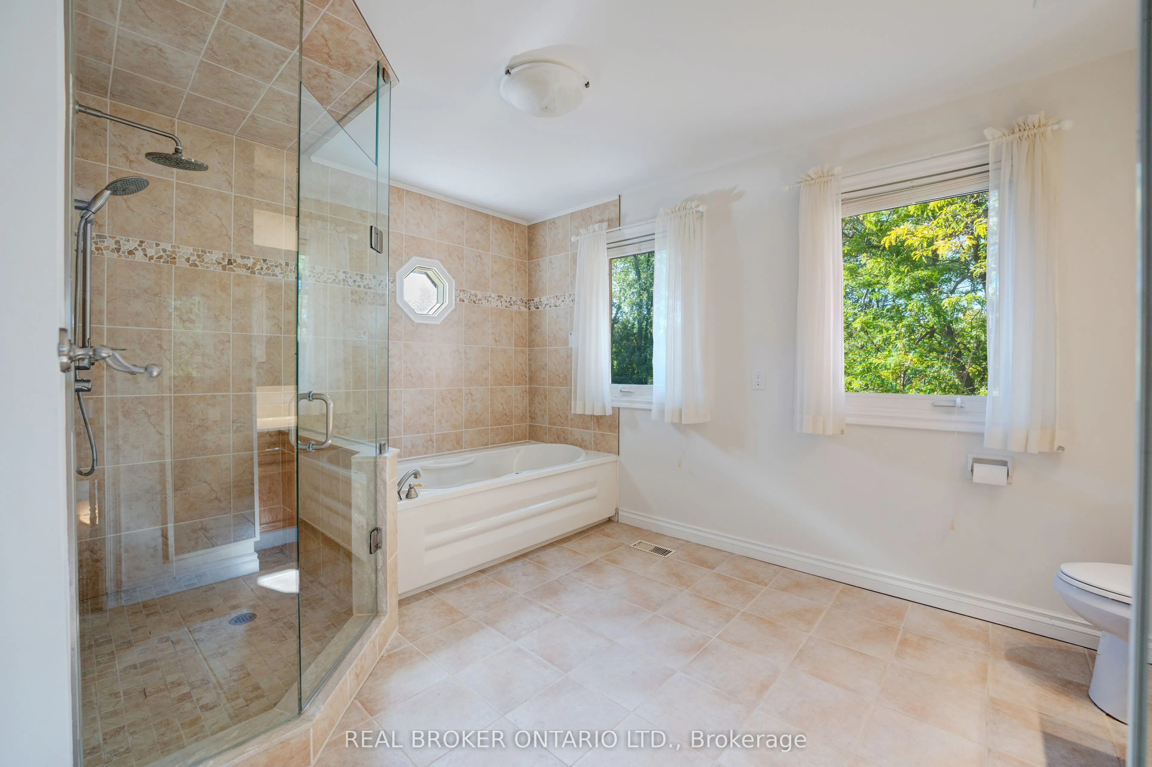 87A Hill Crescent