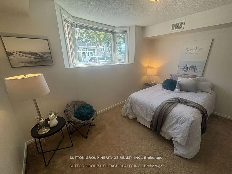 45 Petra Way, #1