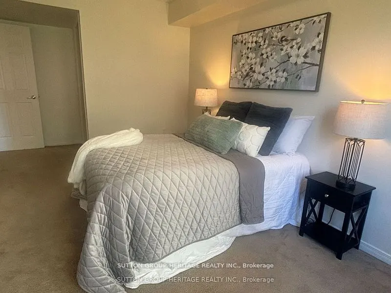 45 Petra Way, #1
