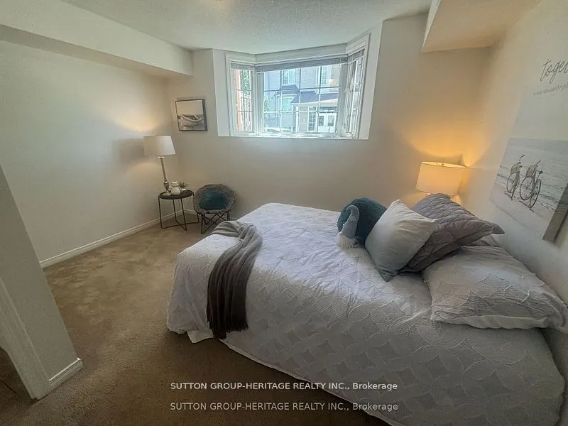 45 Petra Way, #1