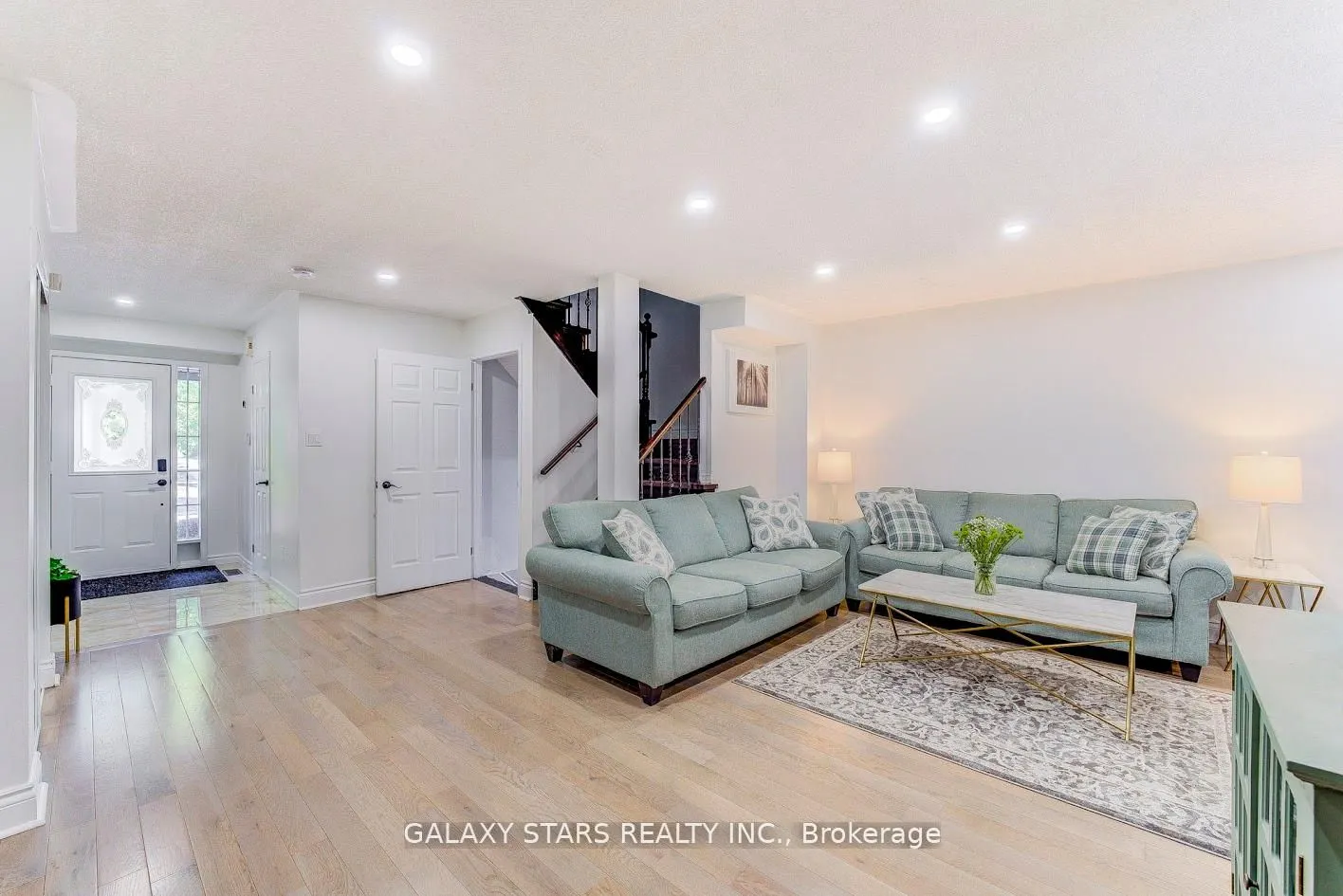 45 Booth Crescent