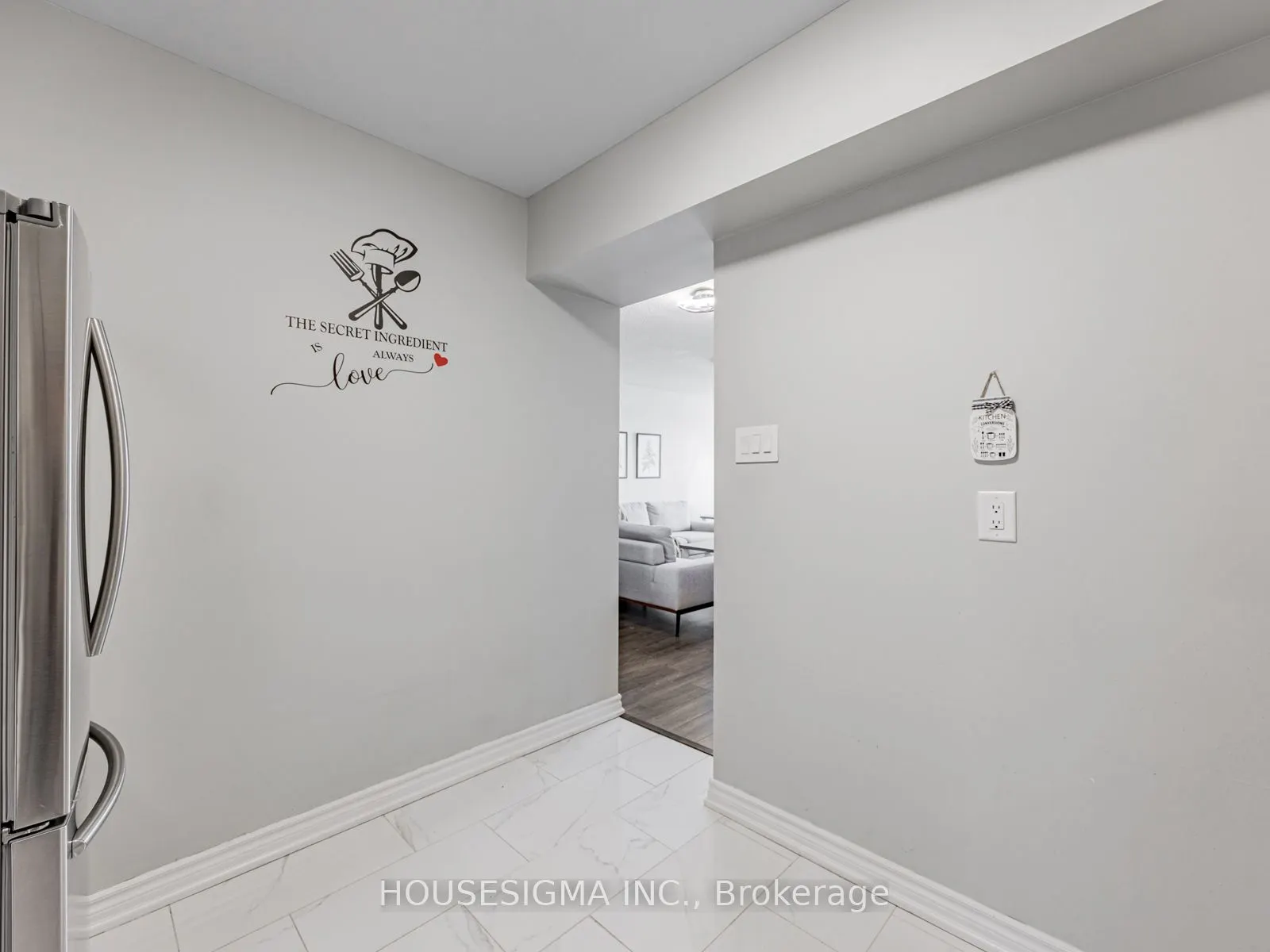 39 Kimbercroft Court, #703