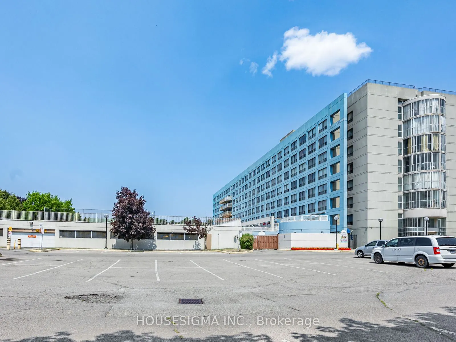 39 Kimbercroft Court, #703