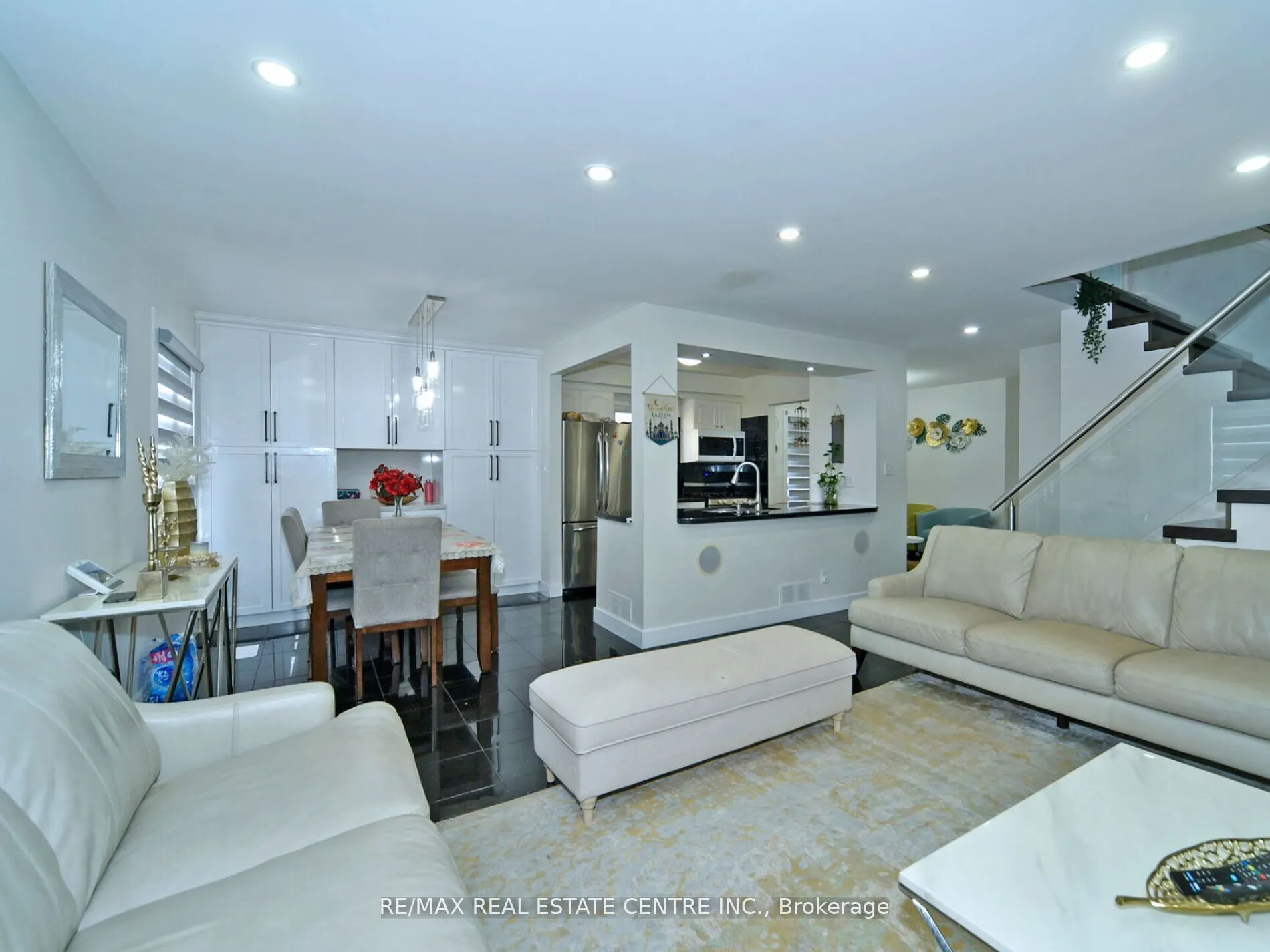 41 Fieldview Crescent