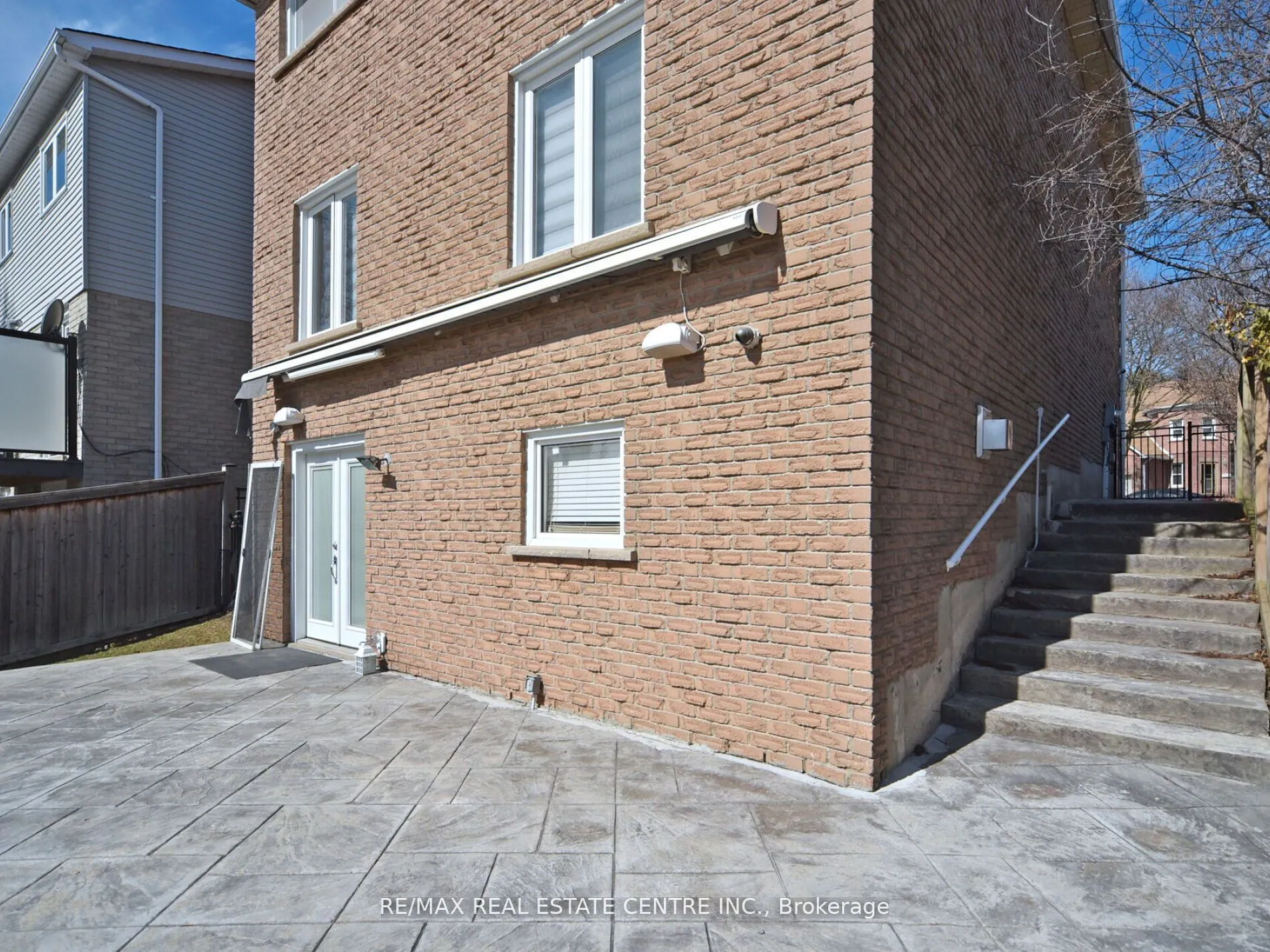 41 Fieldview Crescent