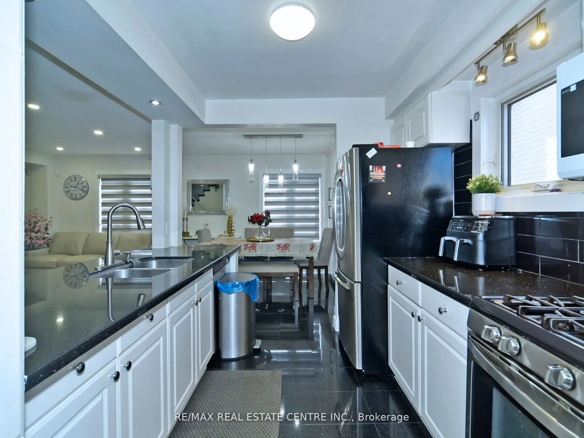 41 Fieldview Crescent