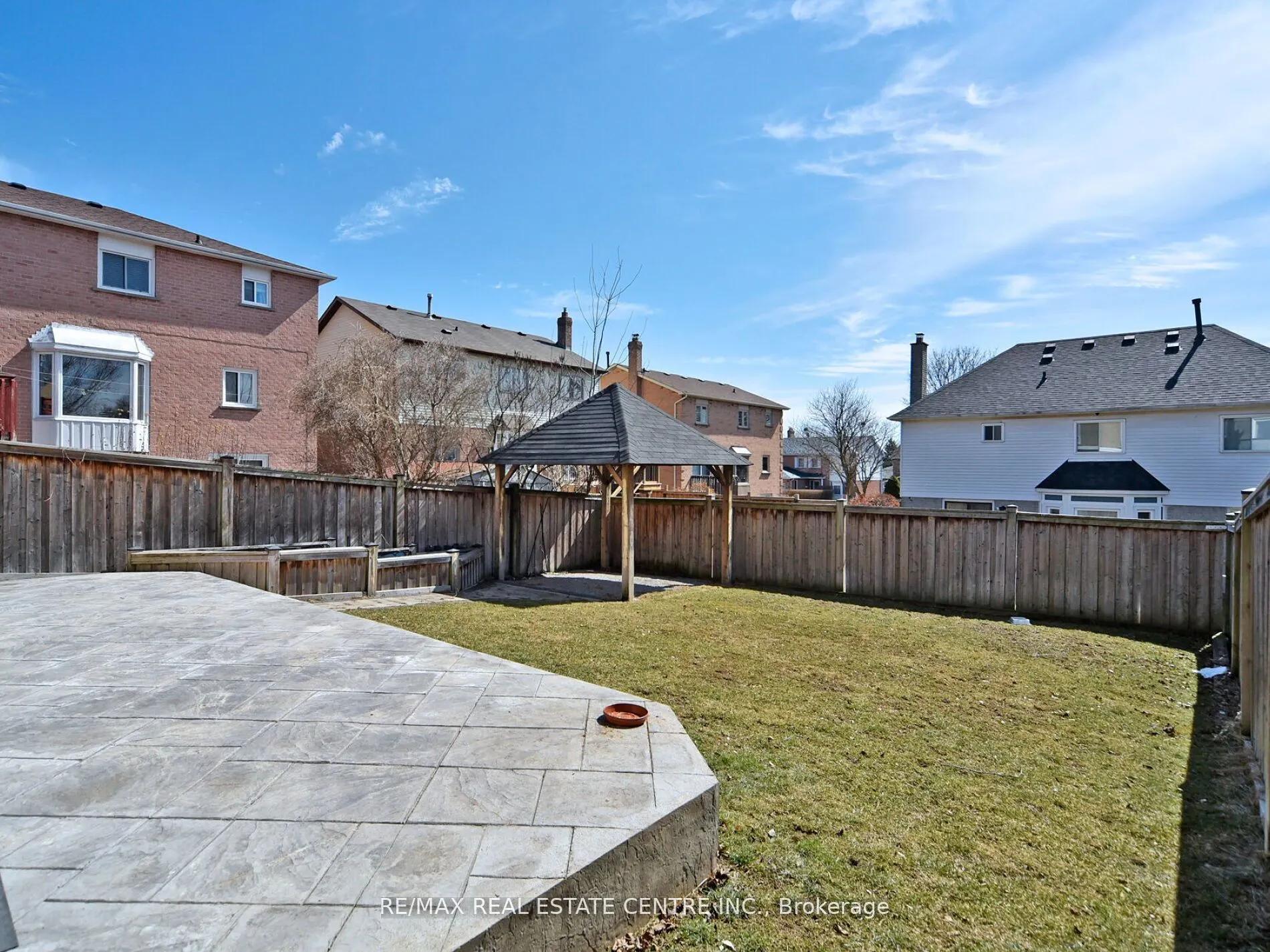 41 Fieldview Crescent