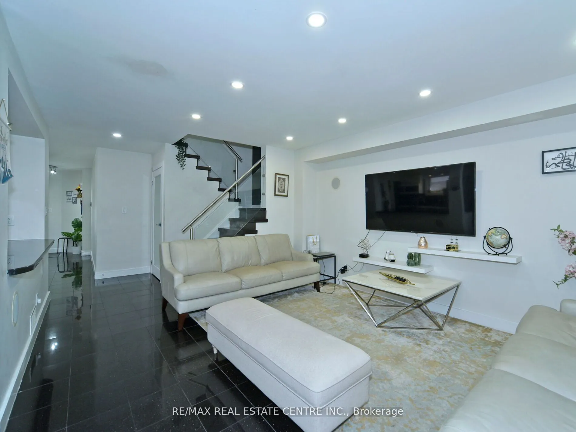 41 Fieldview Crescent