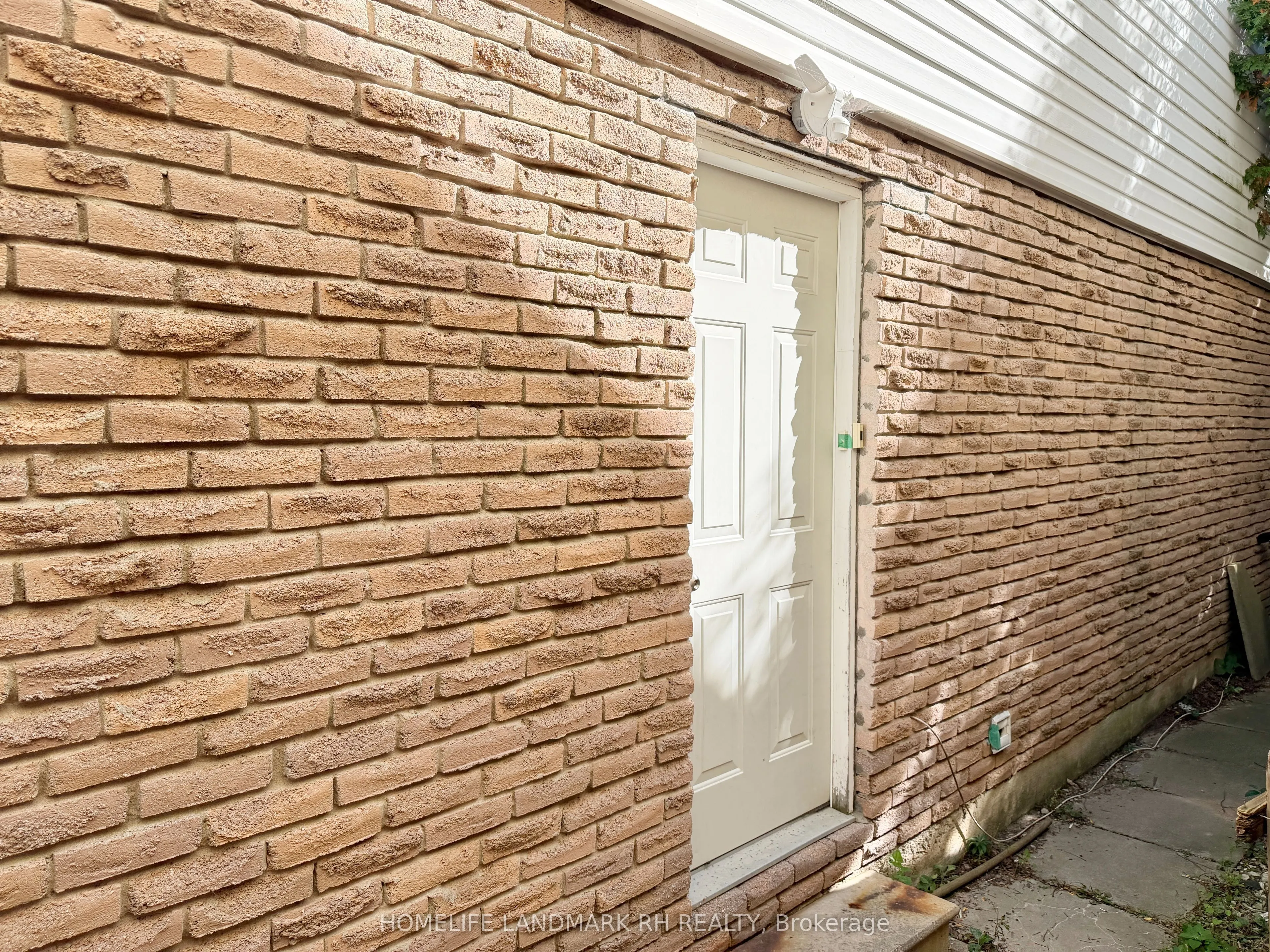 27 Tooklea Crescent, #Bsmt 1