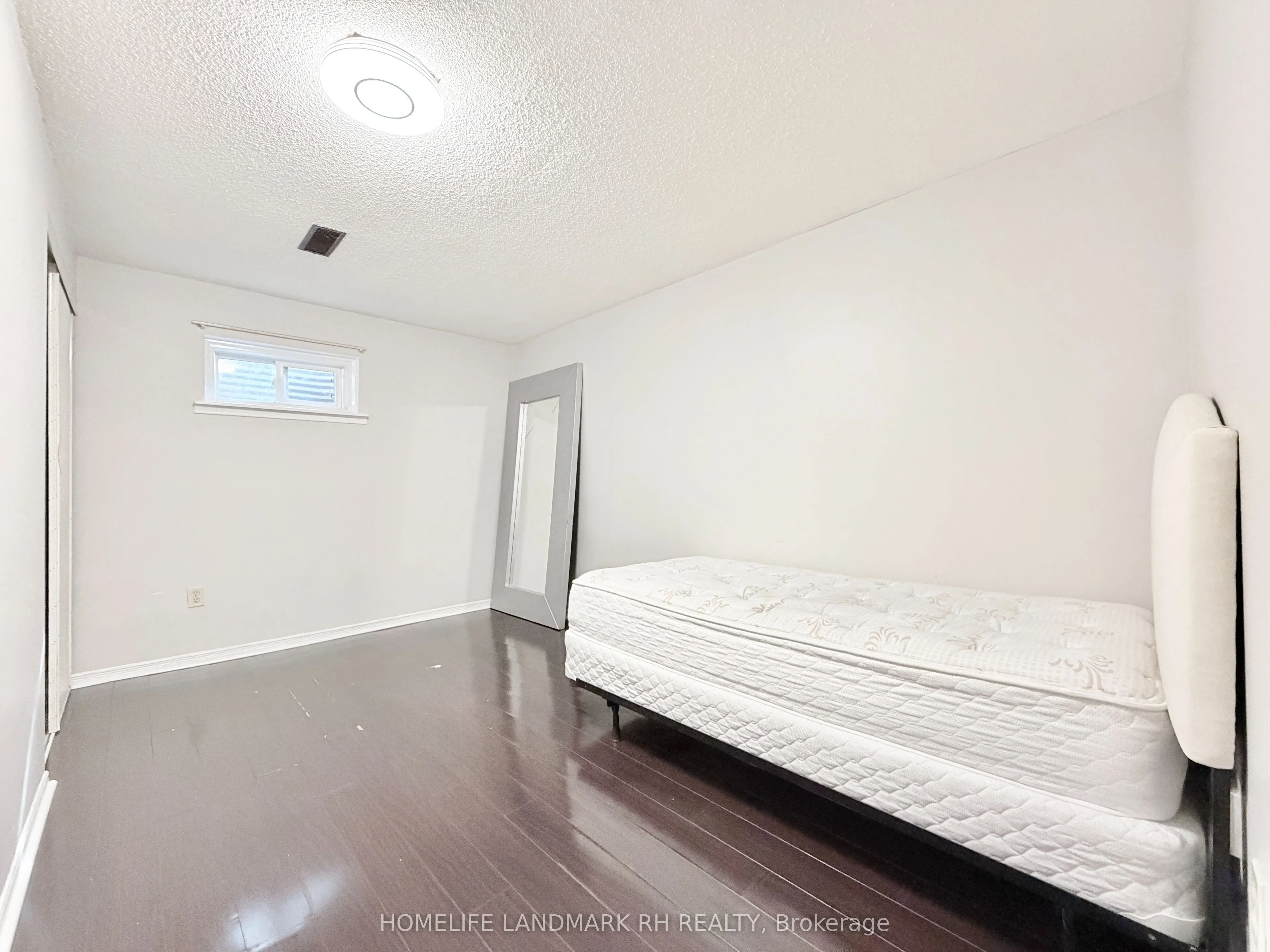 27 Tooklea Crescent, #Bsmt 1