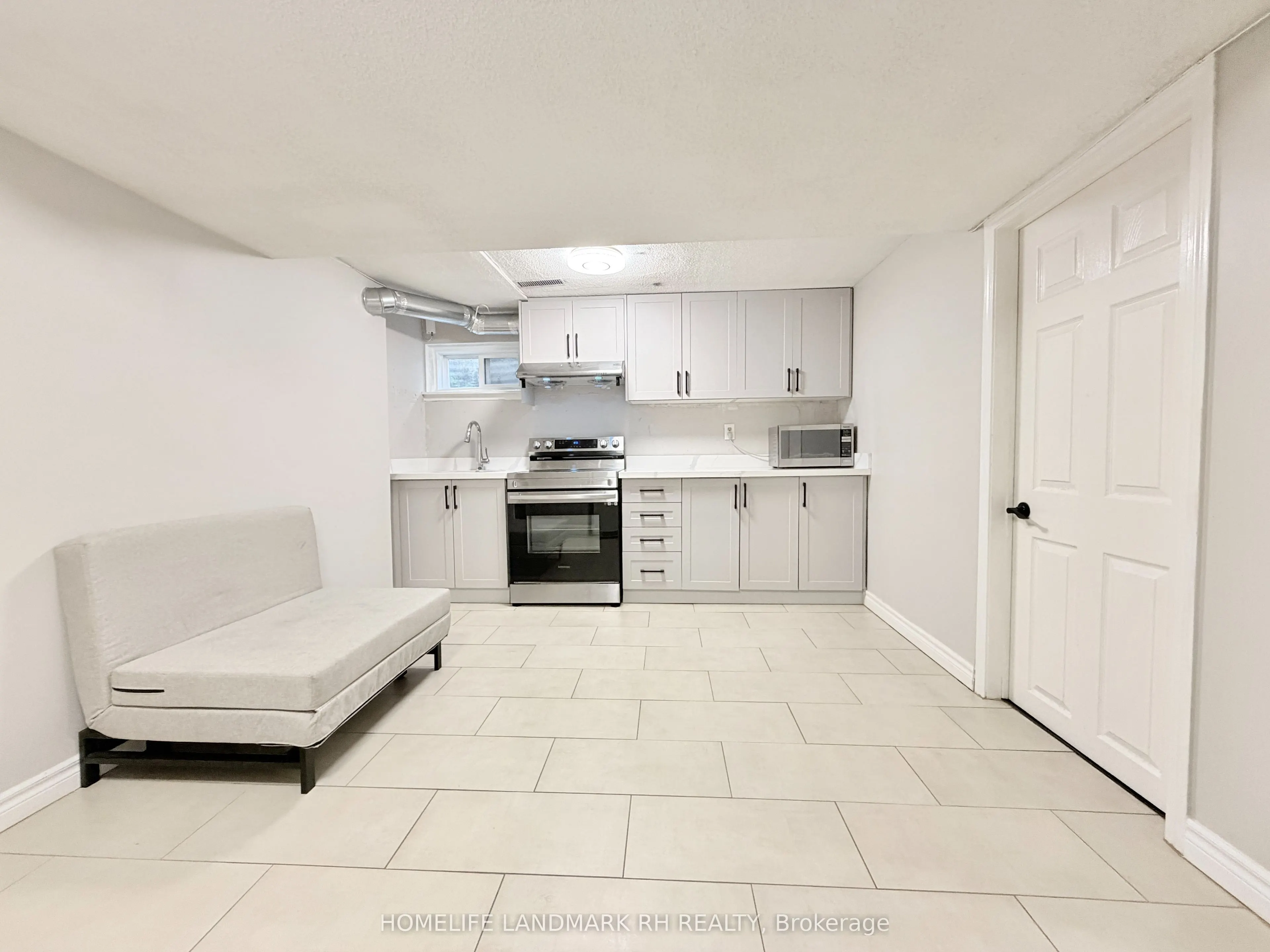 27 Tooklea Crescent, #Bsmt 1