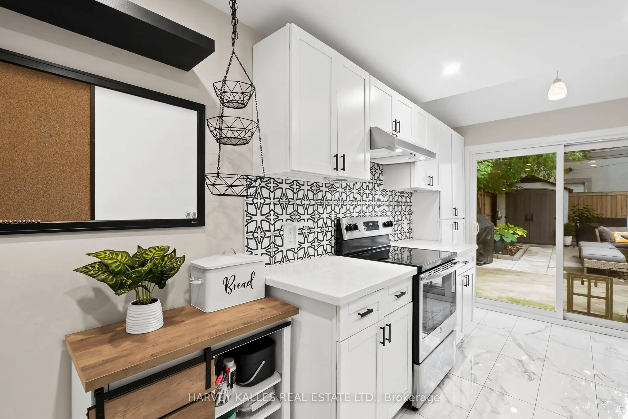 1254 Woodbine Avenue