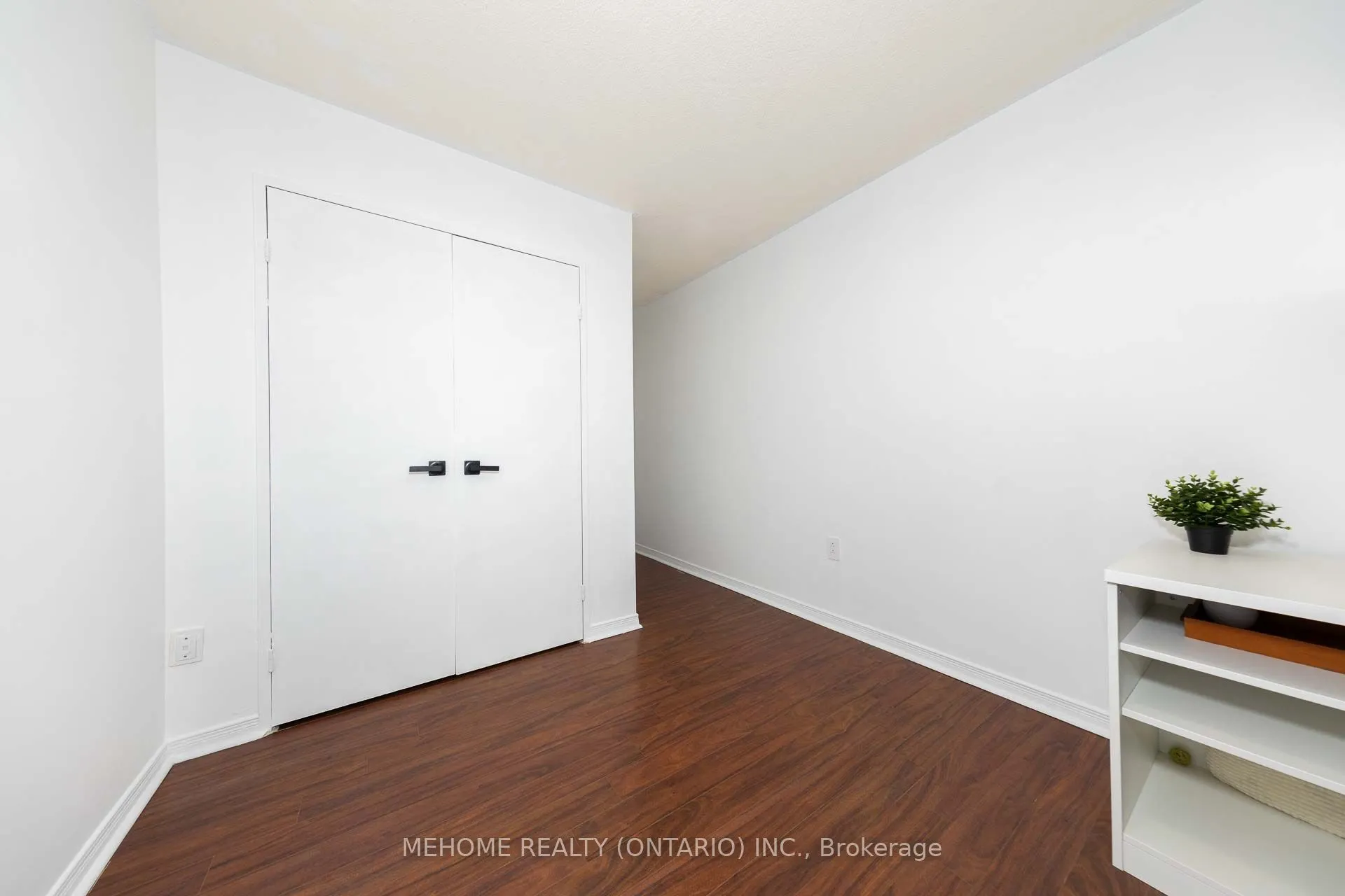 1950 Kennedy Road, #207