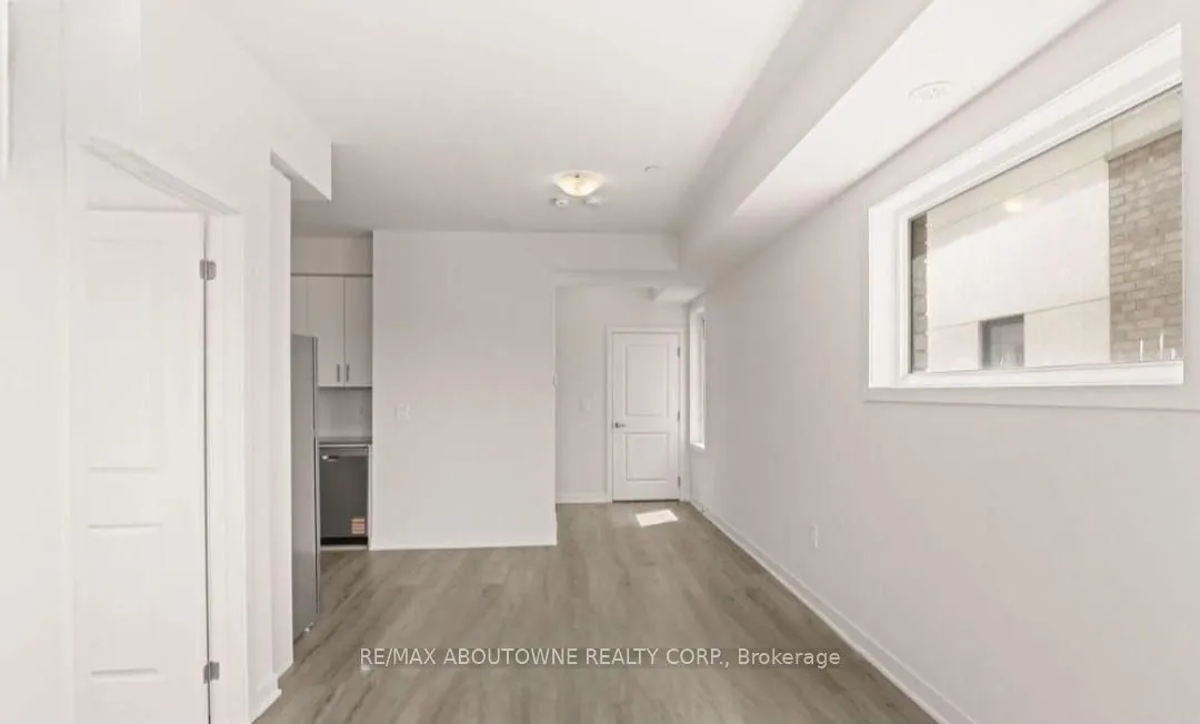 1695 Dersan Street, #220