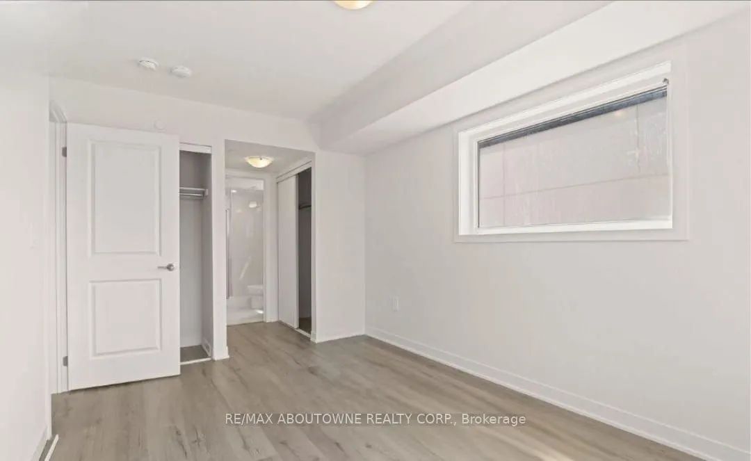 1695 Dersan Street, #220