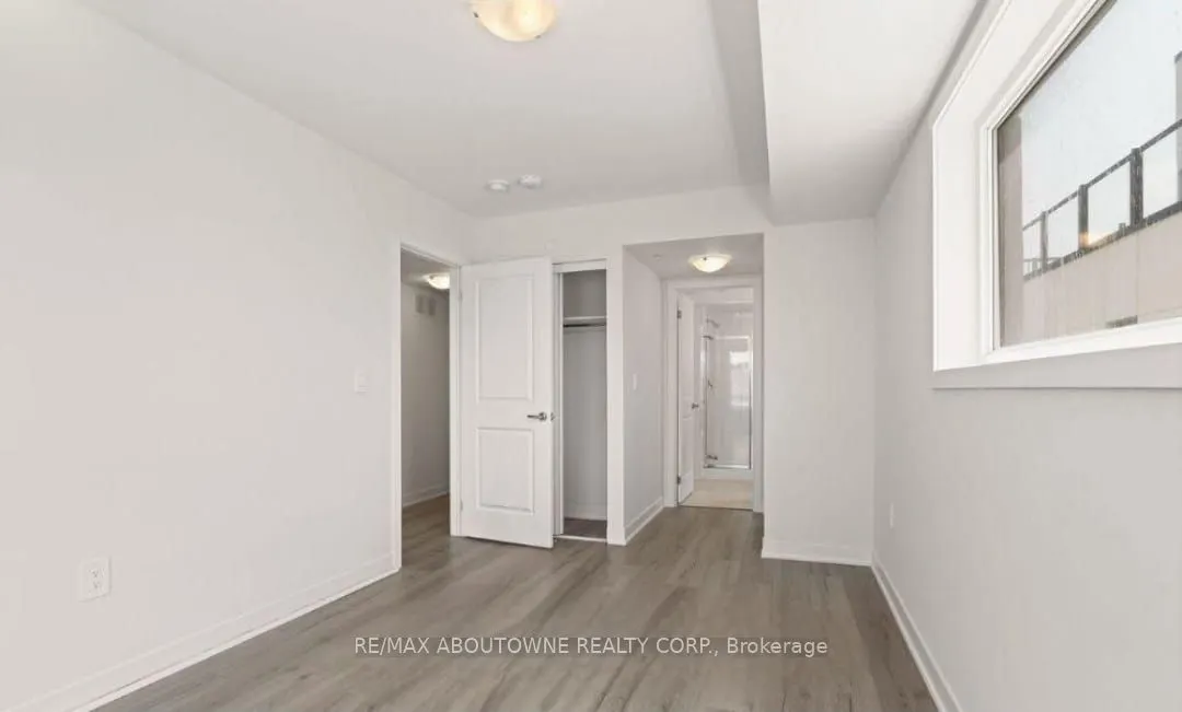 1695 Dersan Street, #220