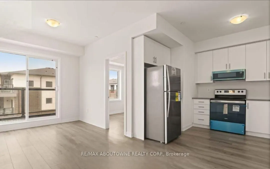 1695 Dersan Street, #220
