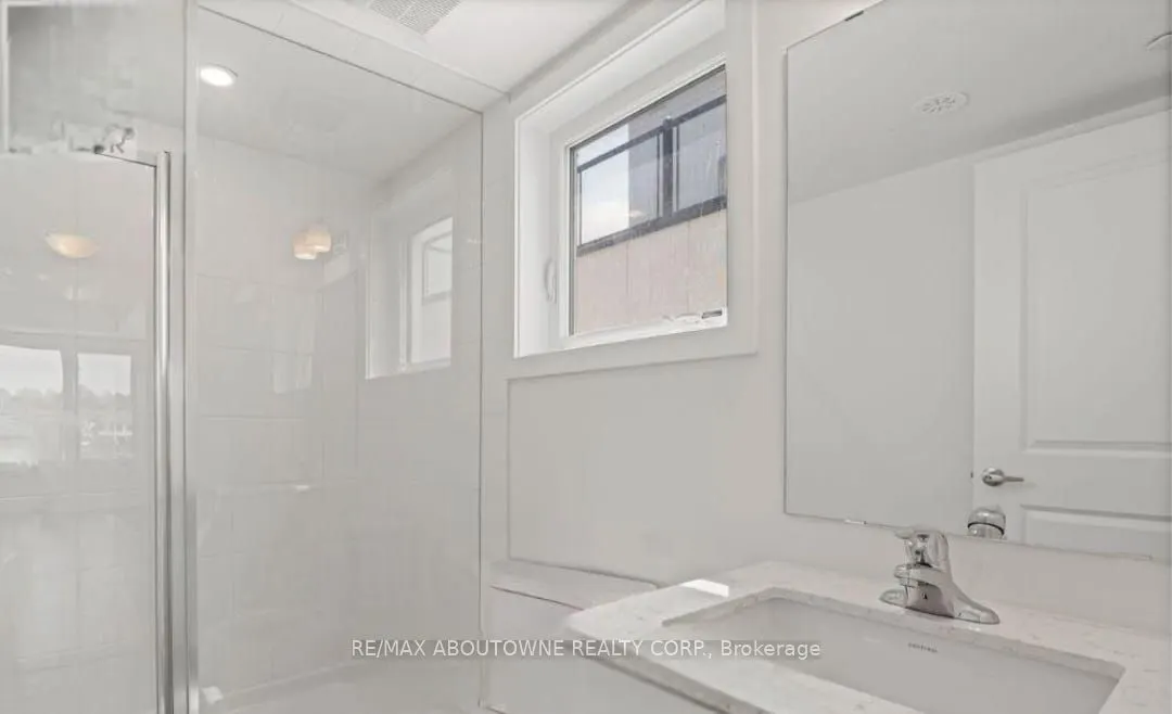 1695 Dersan Street, #220