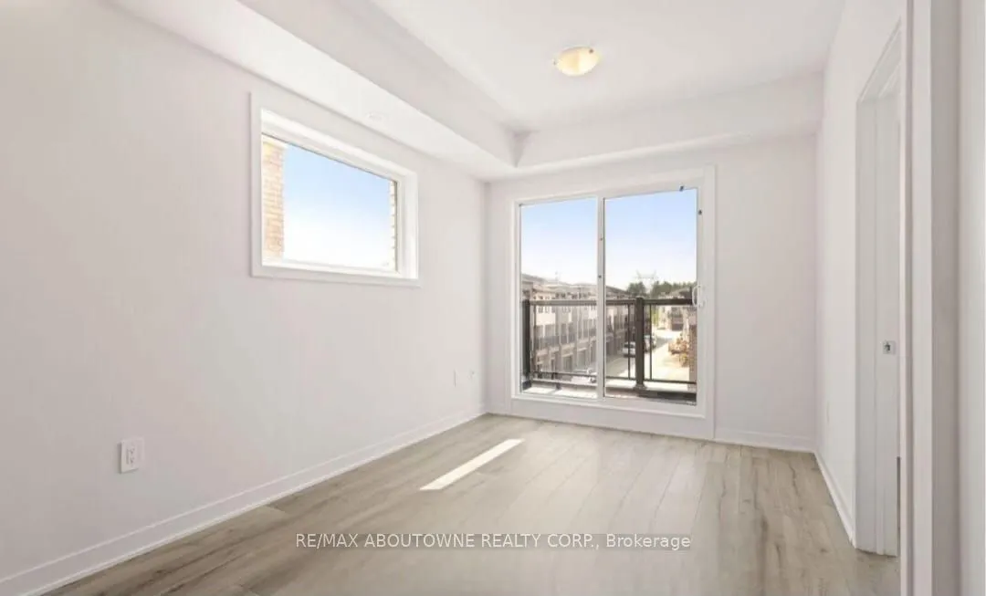 1695 Dersan Street, #220